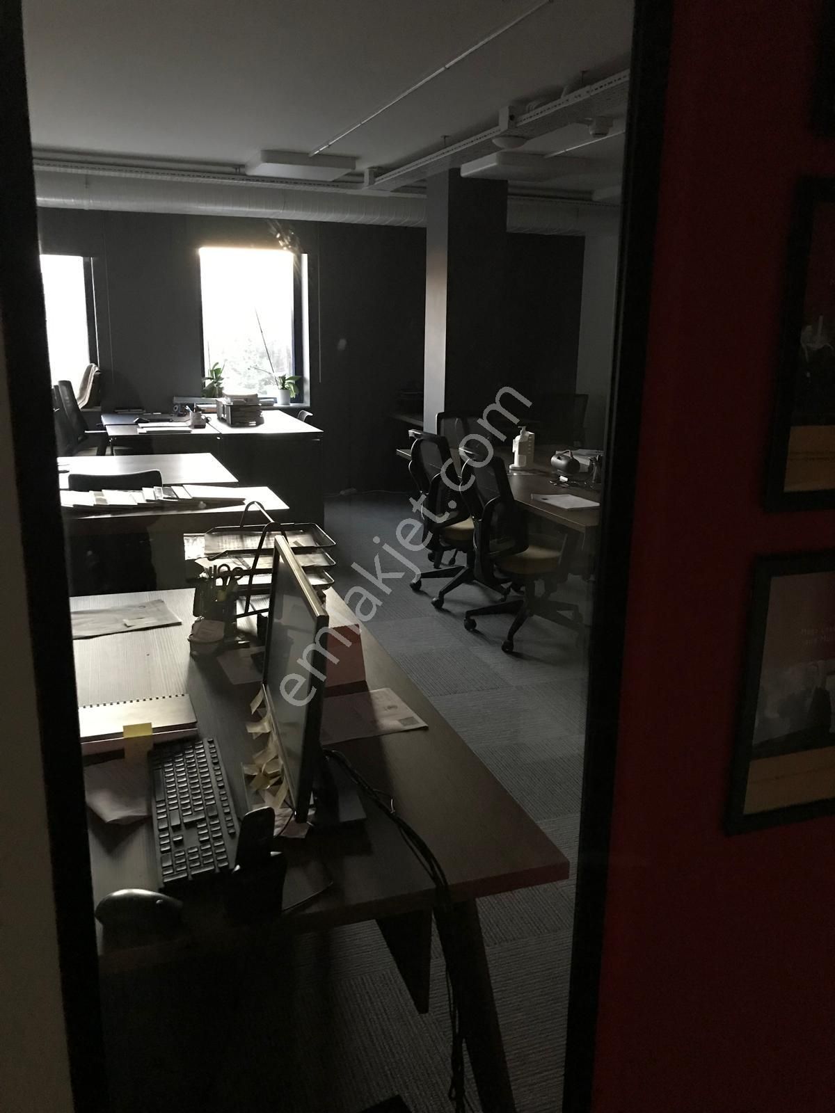 İstinye Abc Plaza'da 19 Bölmeli Tek Kat Kiralık Ofis - Görsel 7