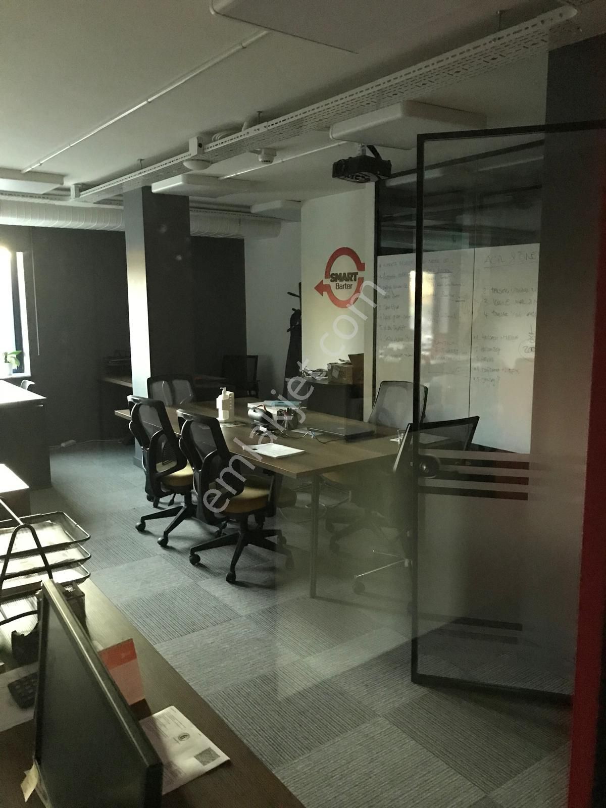 İstinye Abc Plaza'da 19 Bölmeli Tek Kat Kiralık Ofis - Görsel 5