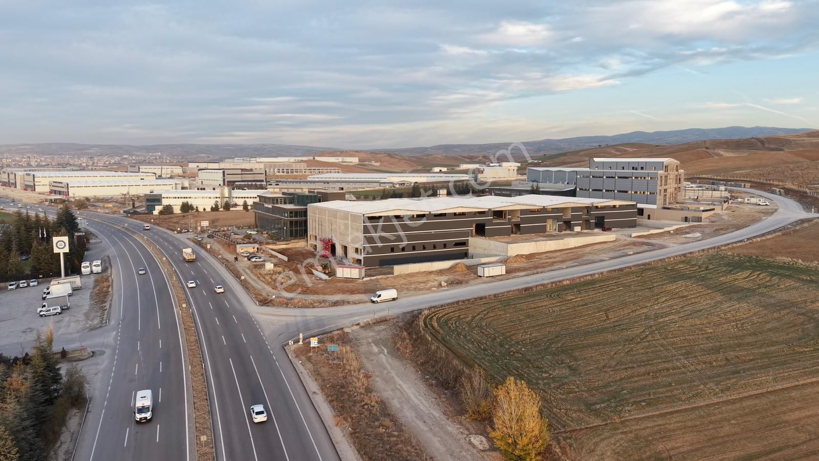 Akyurt Çankırı Bulvarında Kiralık 20.000 M2 Fabrika