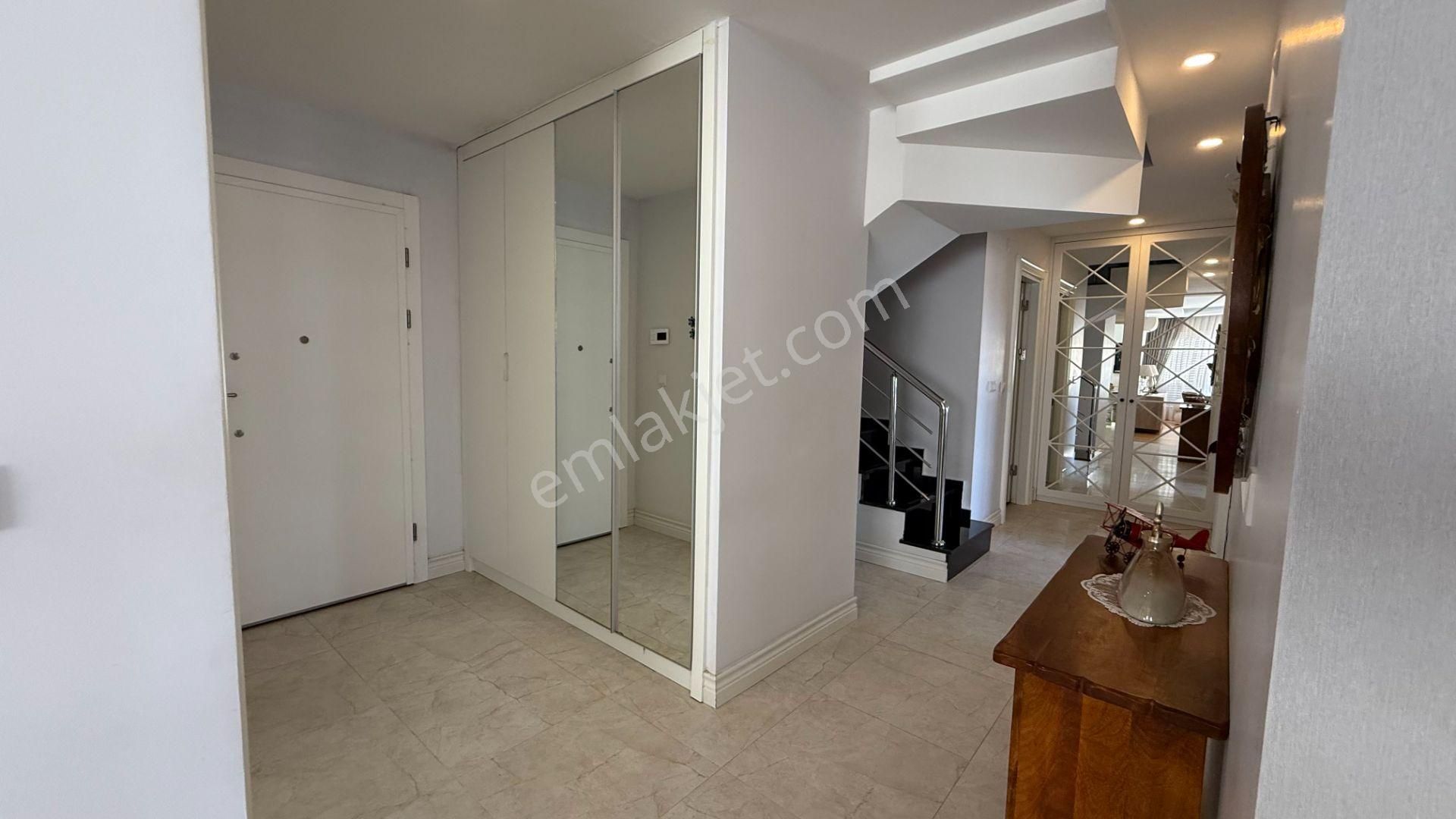 Çengelköy Life Sitesi 'nde 4+1 Lüks Satılık Dubleks Daire - Görsel 3