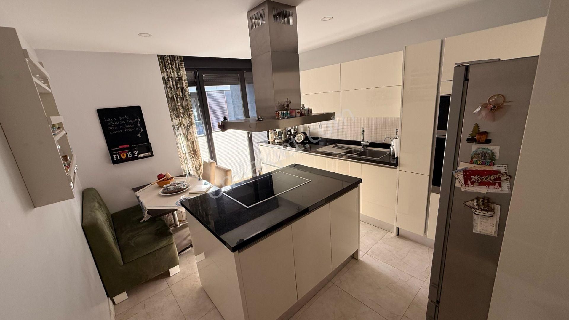 Çengelköy Life Sitesi 'nde 4+1 Lüks Satılık Dubleks Daire - Görsel 12