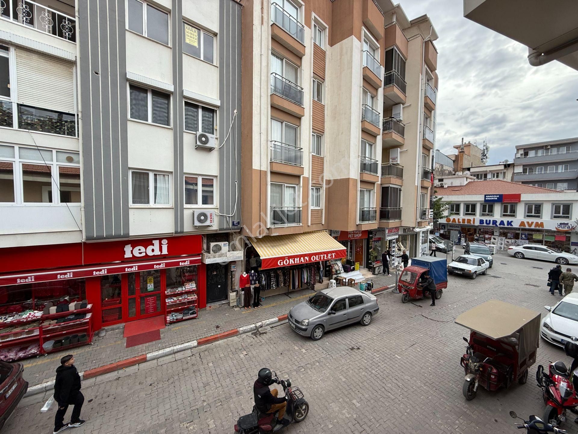 Seferihisar Kent Merkezinde – Pazaryeri Girişinde Kiralık Ofis / İşyeri - Görsel 18