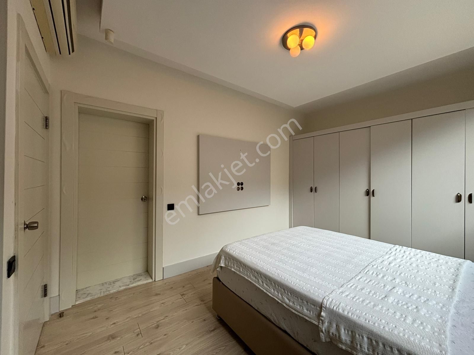 Torba'da Lüks Denize Yakın Müştemilatlı Havuzlu Bahçeli Villa - Görsel 21