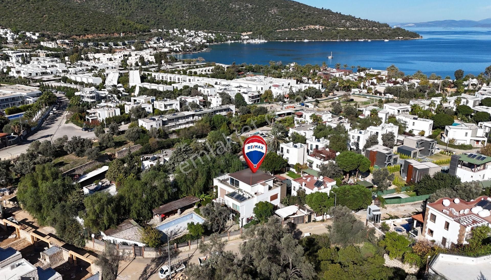 Torba'da Lüks Denize Yakın Müştemilatlı Havuzlu Bahçeli Villa