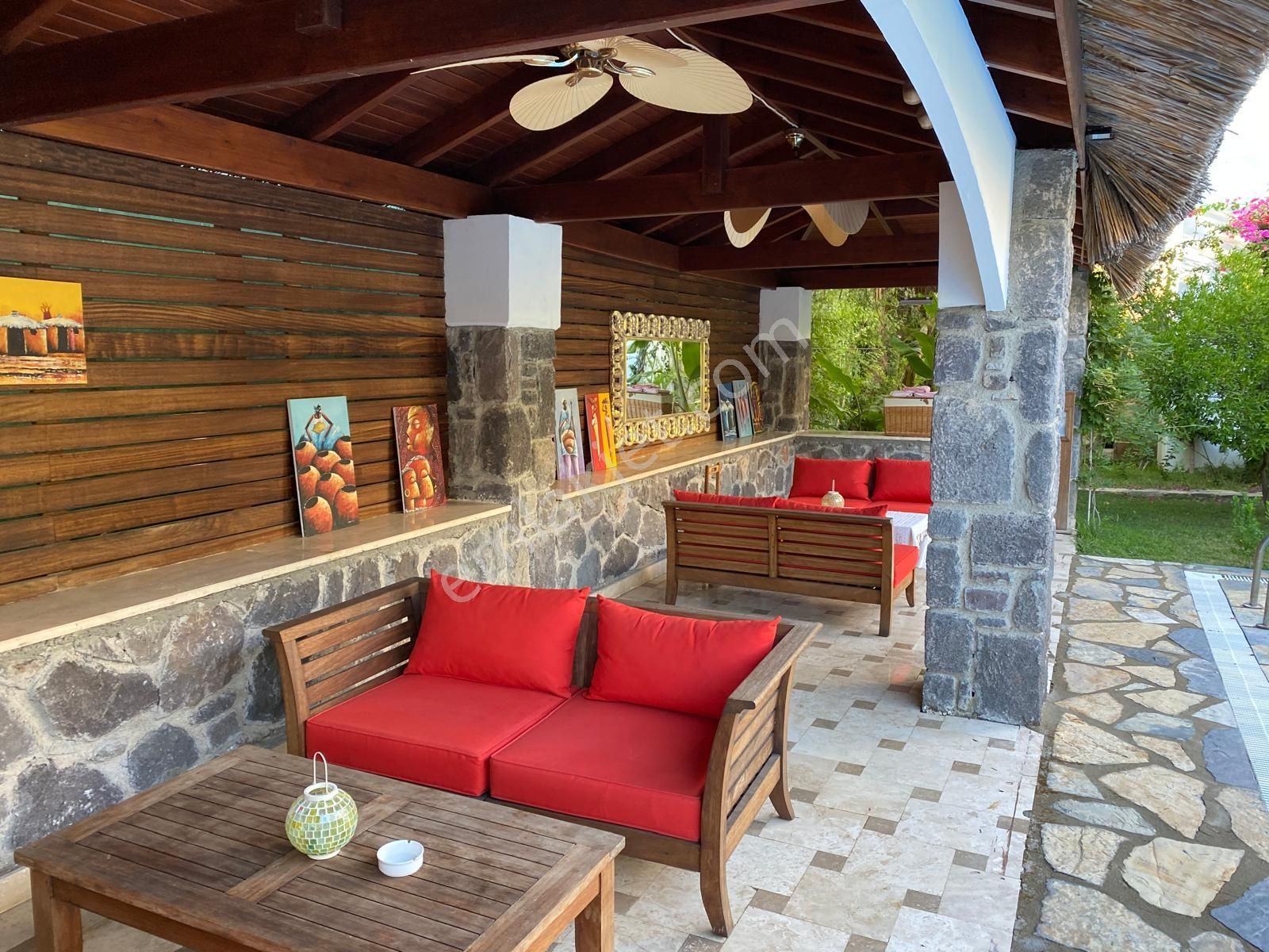 Torba'da Lüks Denize Yakın Müştemilatlı Havuzlu Bahçeli Villa - Görsel 9