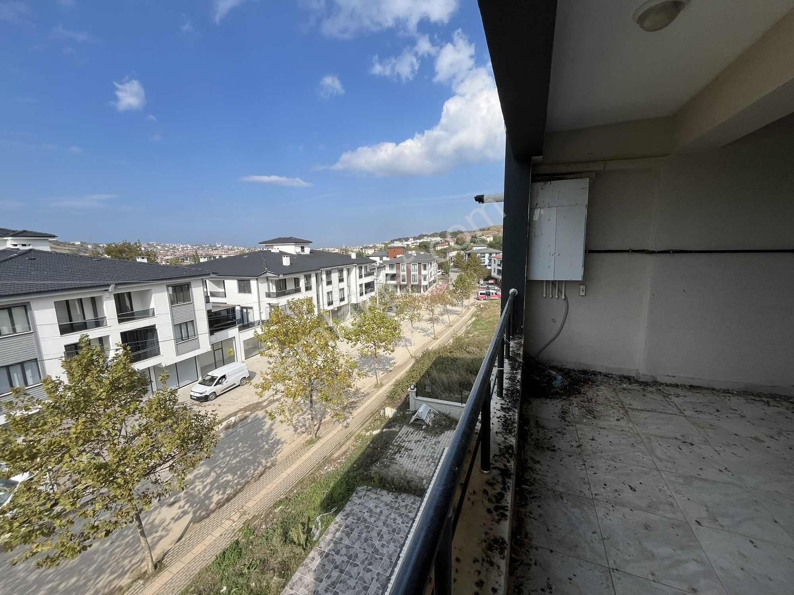 Yalova Merkez Safra Yolunda Eşyalı, Geniş 3+1 Satılık Daire - Görsel 8