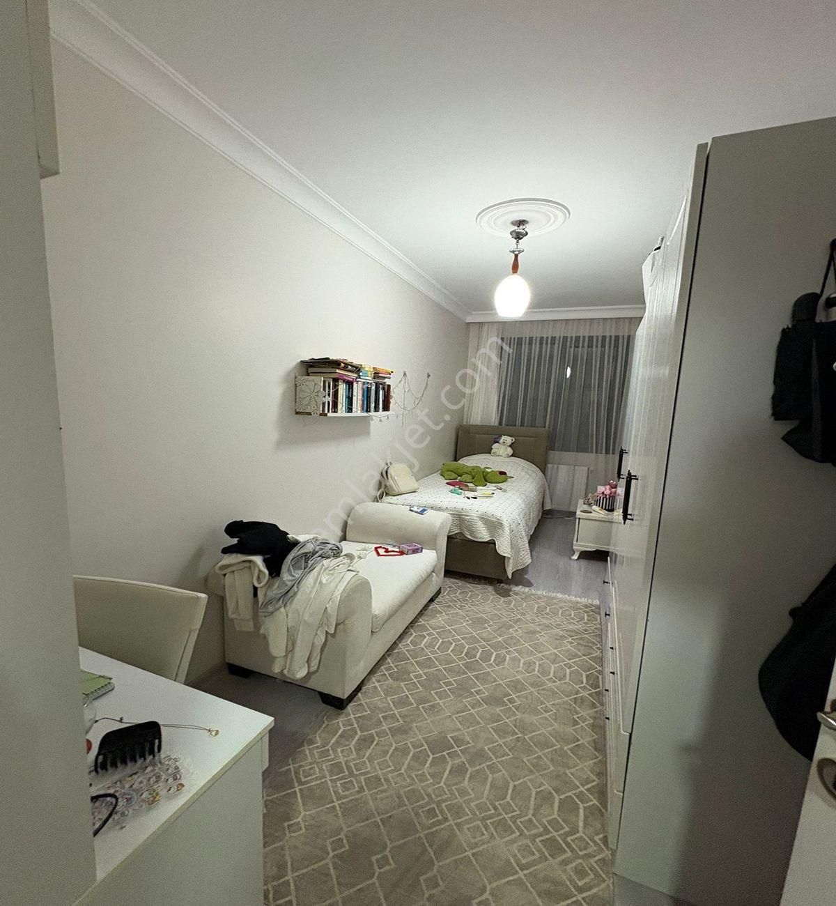 Avcılar Merkezde 3+1 Kapalı Otoparklı Satılık Ara Kat Daire - Görsel 15