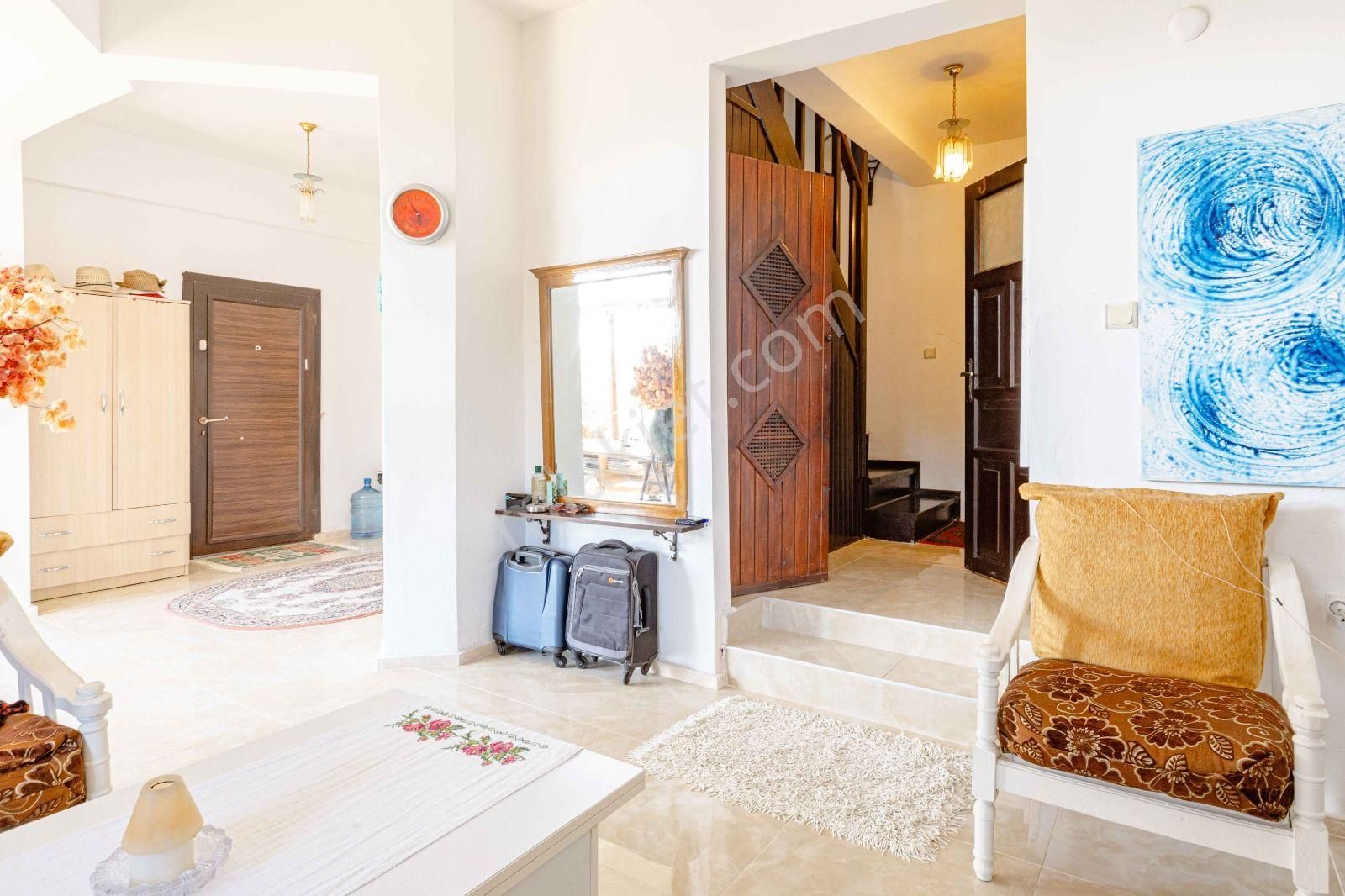 Bodrum Adabükü Çamlık Sitesi'nde Doğa Manzaralı Dubleks - Görsel 28