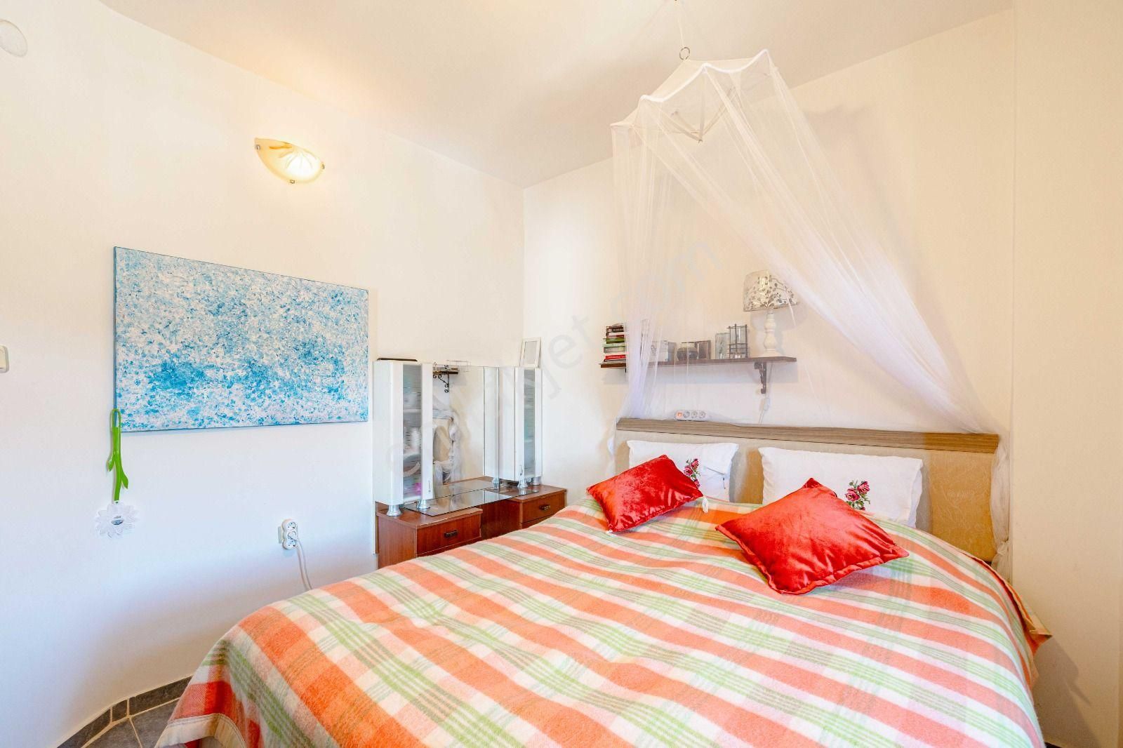 Bodrum Adabükü Çamlık Sitesi'nde Doğa Manzaralı Dubleks - Görsel 31