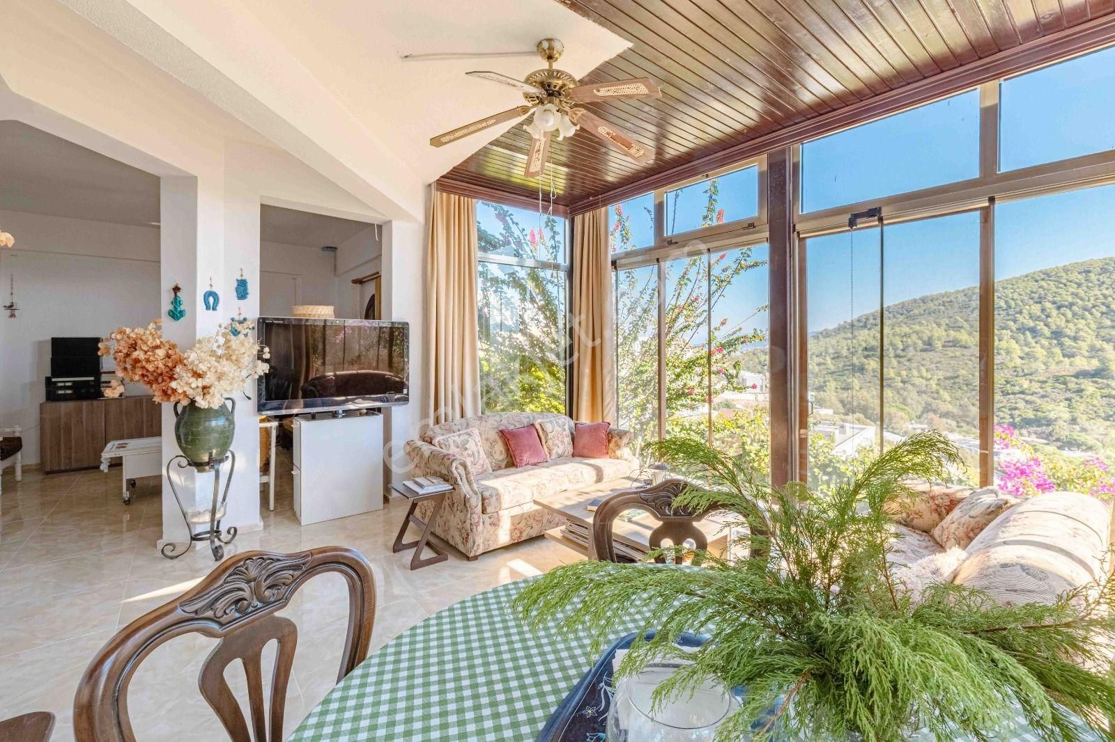 Bodrum Adabükü Çamlık Sitesi'nde Doğa Manzaralı Dubleks - Görsel 20