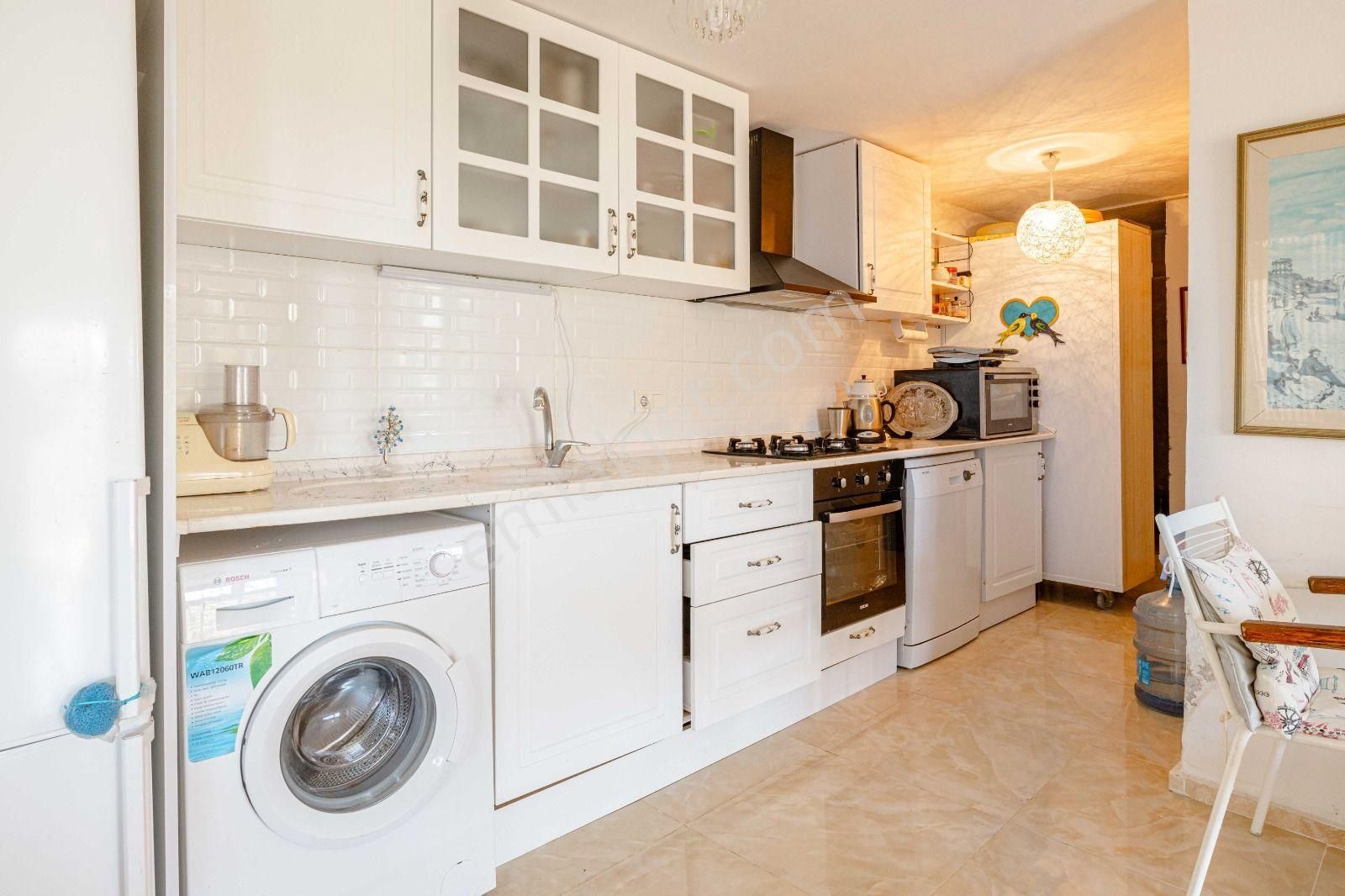 Bodrum Adabükü Çamlık Sitesi'nde Doğa Manzaralı Dubleks - Görsel 14