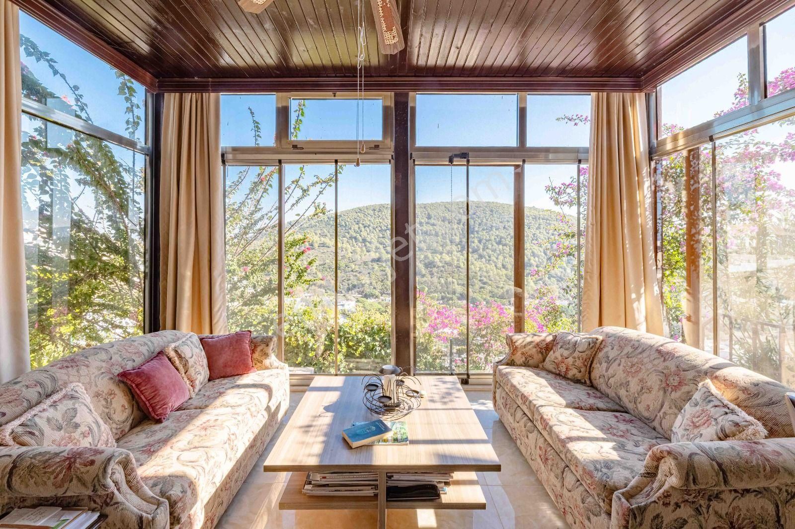 Bodrum Adabükü Çamlık Sitesi'nde Doğa Manzaralı Dubleks - Görsel 23