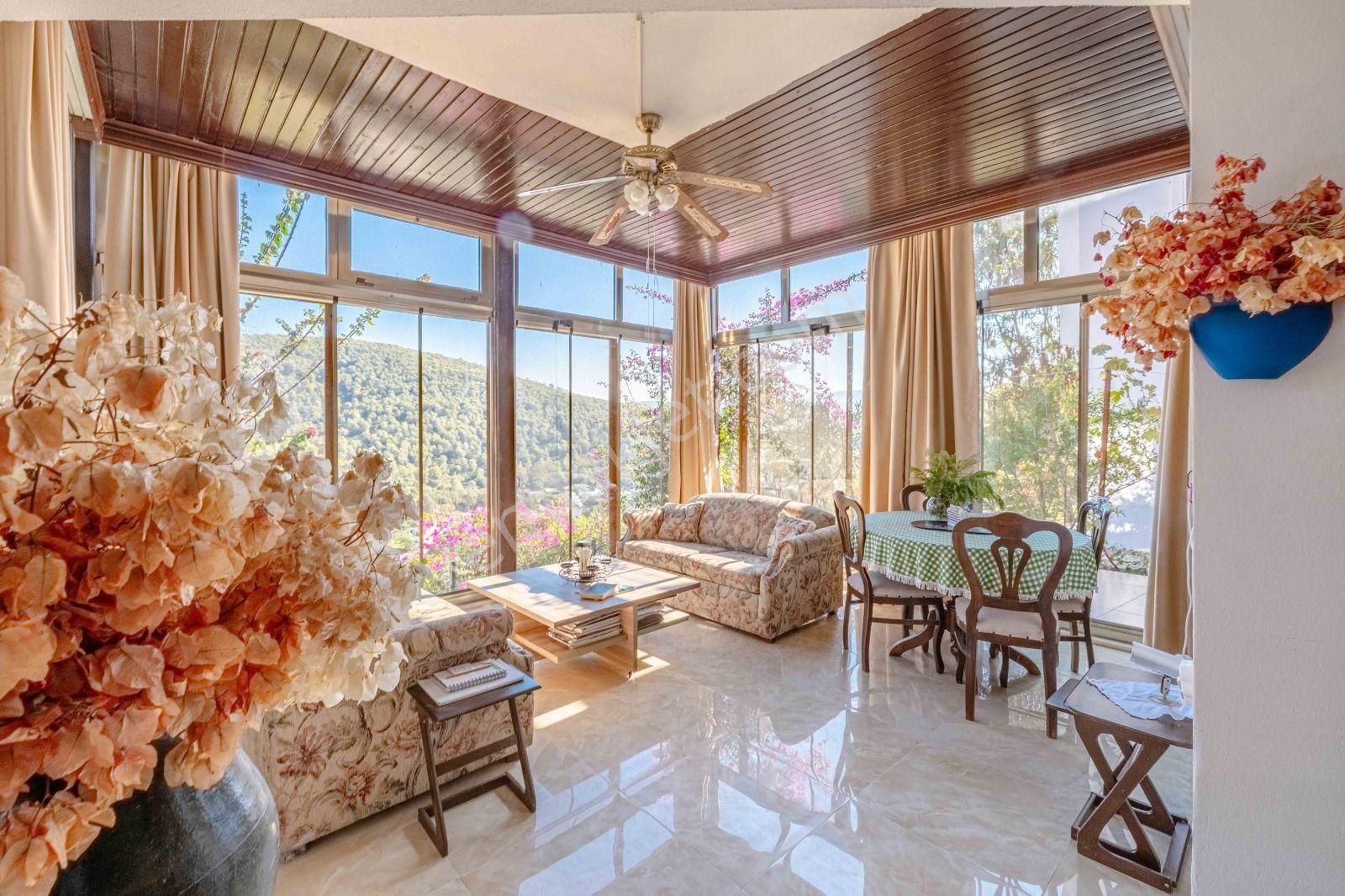 Bodrum Adabükü Çamlık Sitesi'nde Doğa Manzaralı Dubleks - Görsel 24