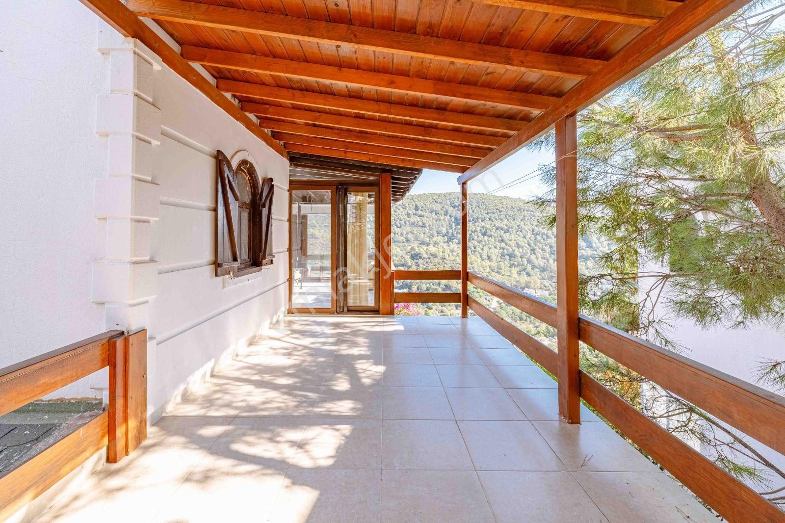 Bodrum Adabükü Çamlık Sitesi'nde Doğa Manzaralı Dubleks - Görsel 9