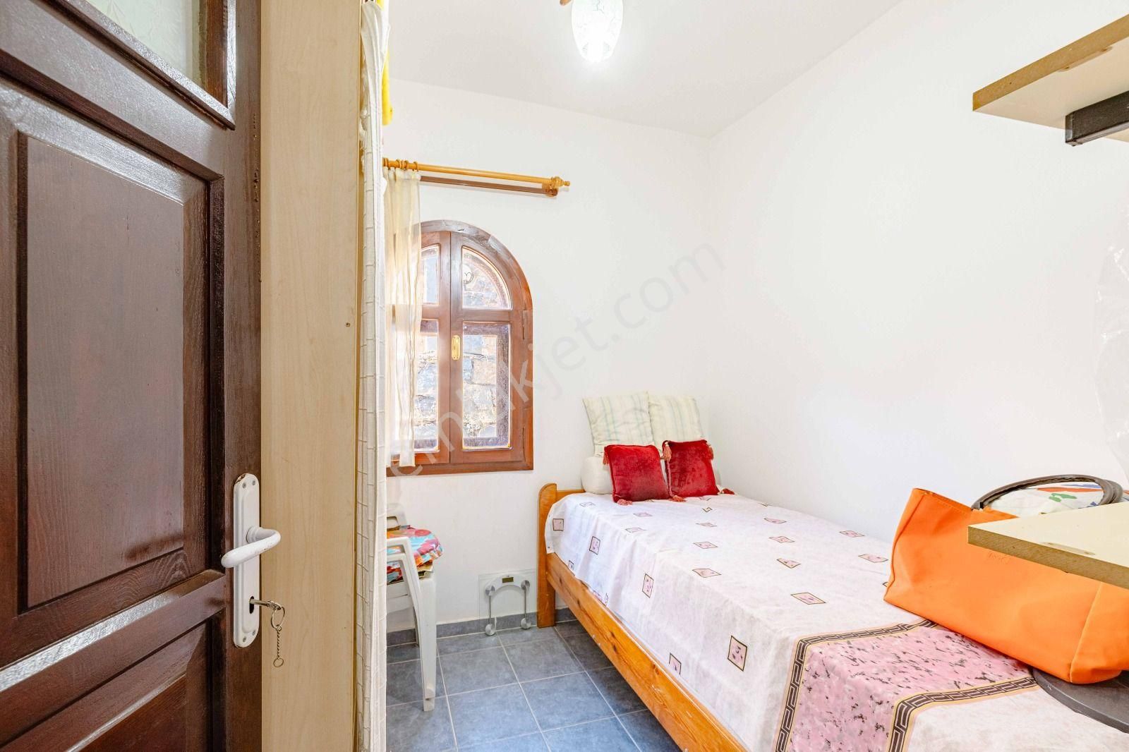Bodrum Adabükü Çamlık Sitesi'nde Doğa Manzaralı Dubleks - Görsel 33