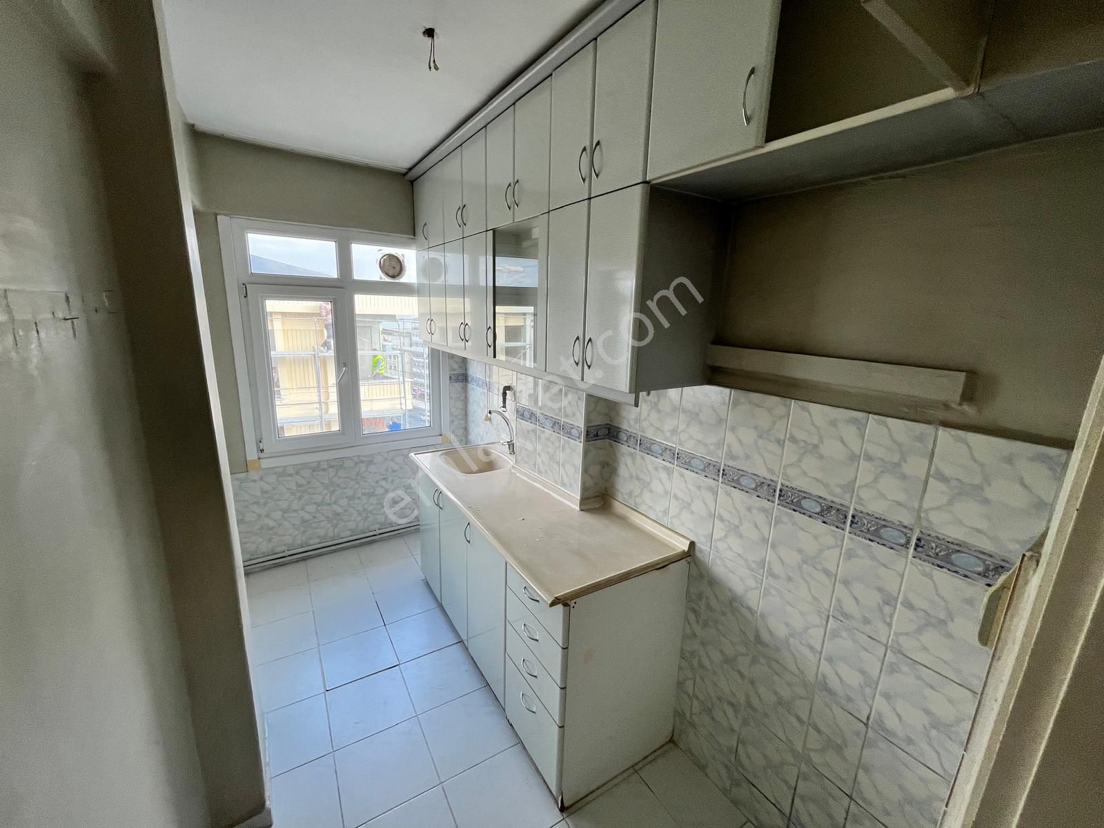 Avcılar Gümüşpala'da E-5 Üzerinde Deniz Manzaralı Asansörlü 2+1 7.kat 75 M2 Yatırımlık Satılı Daire - Görsel 33