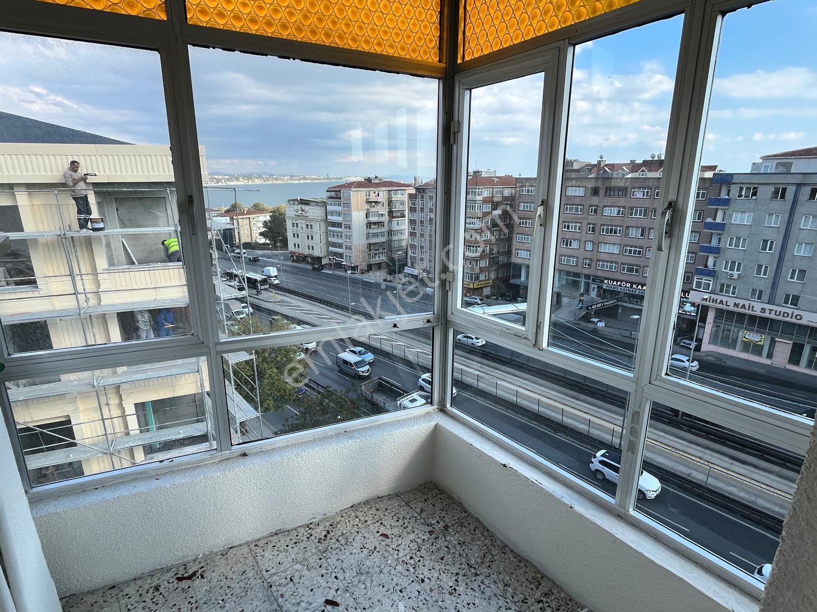 Avcılar Gümüşpala'da E-5 Üzerinde Deniz Manzaralı Asansörlü 2+1 7.kat 75 M2 Yatırımlık Satılı Daire - Görsel 2