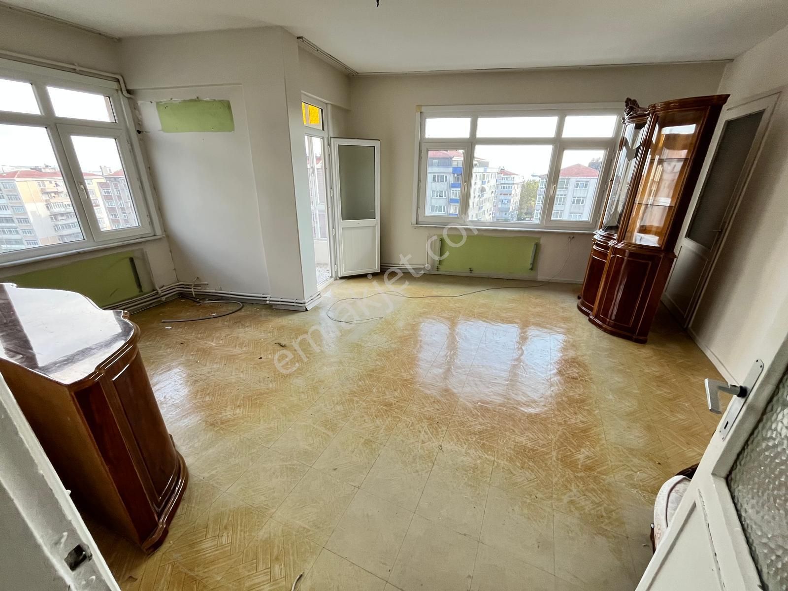 Avcılar Gümüşpala'da E-5 Üzerinde Deniz Manzaralı Asansörlü 2+1 7.kat 75 M2 Yatırımlık Satılı Daire - Görsel 11