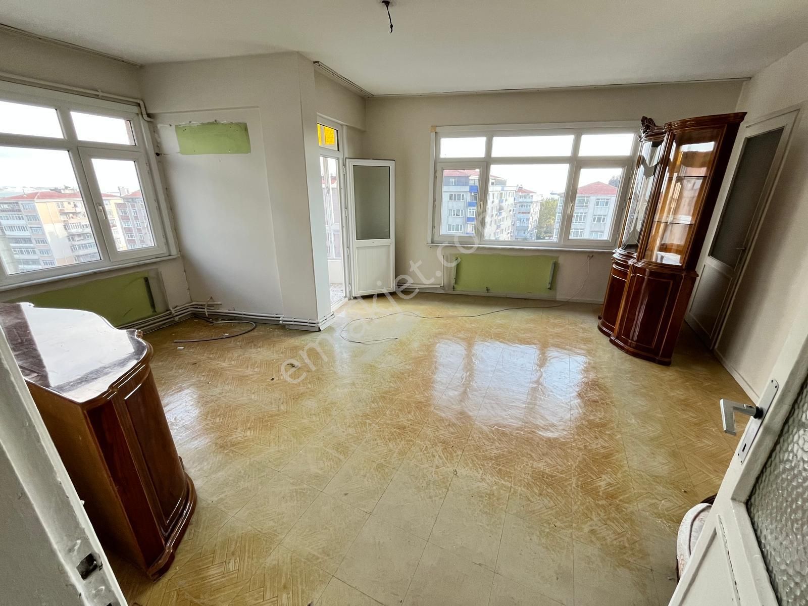 Avcılar Gümüşpala'da E-5 Üzerinde Deniz Manzaralı Asansörlü 2+1 7.kat 75 M2 Yatırımlık Satılı Daire - Görsel 10