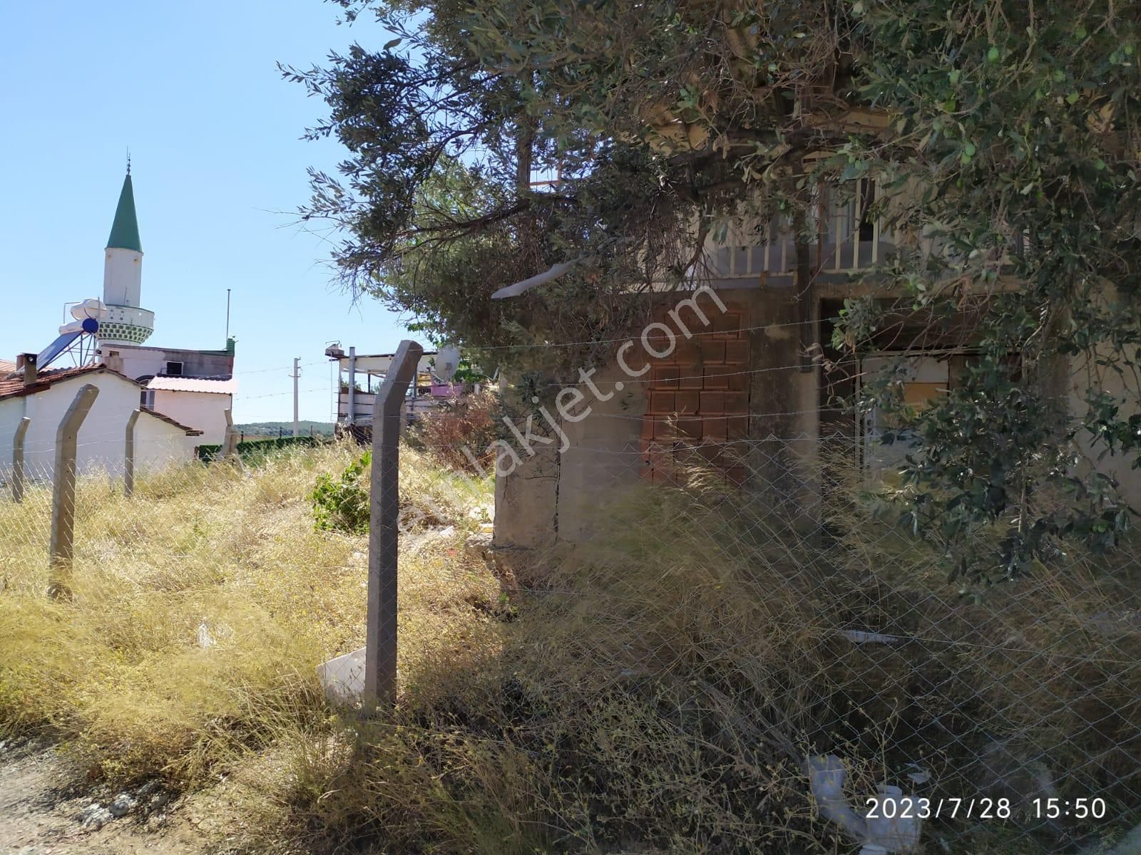 Pirenlik Mevkii İçinde Betonarme Evi Olan 361 M2 Satılık Arsa - Görsel 4