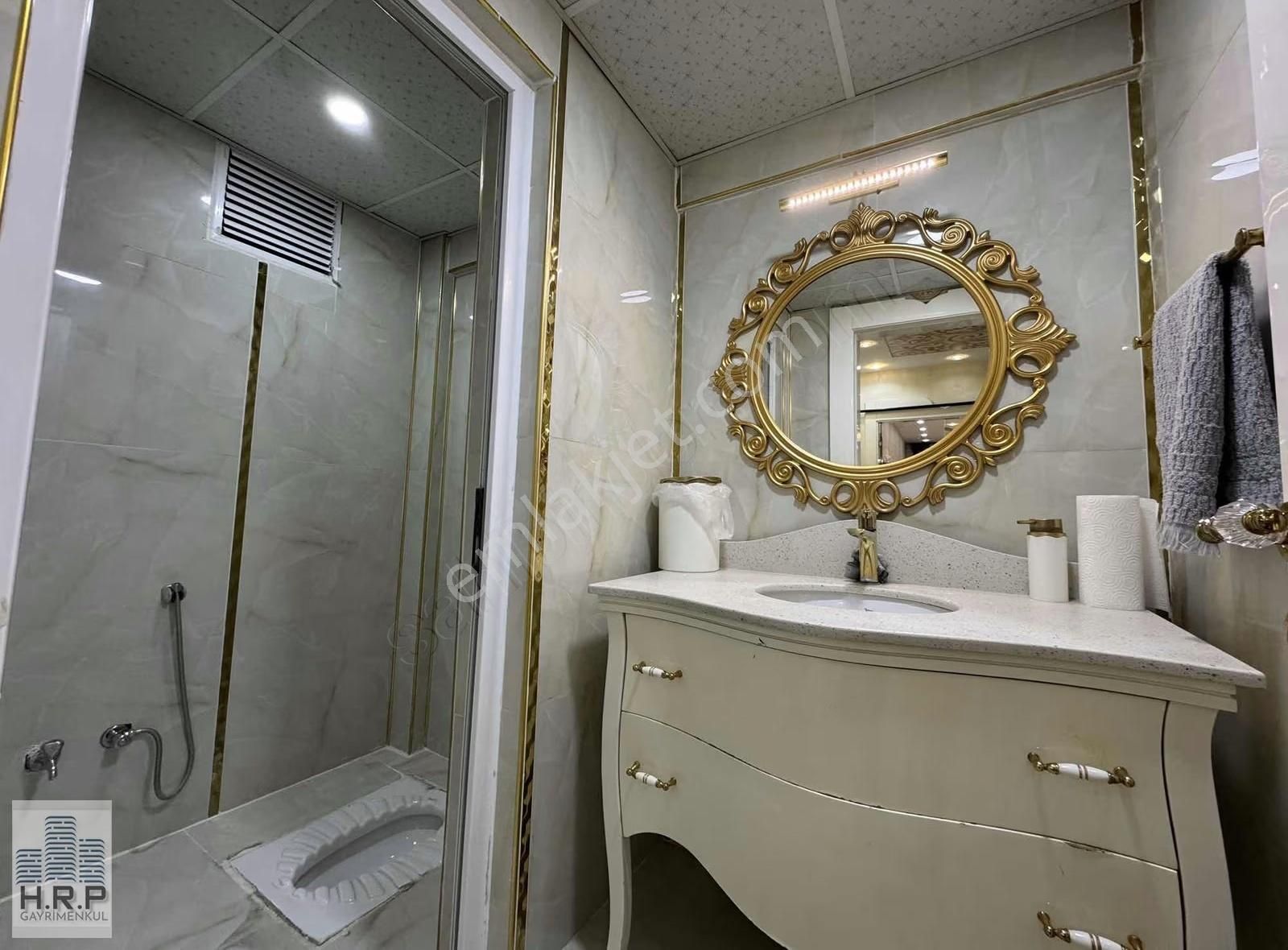 Karataş Merkez'de Satılık Bakımlı Ve Geniş 3+1 - Görsel 8