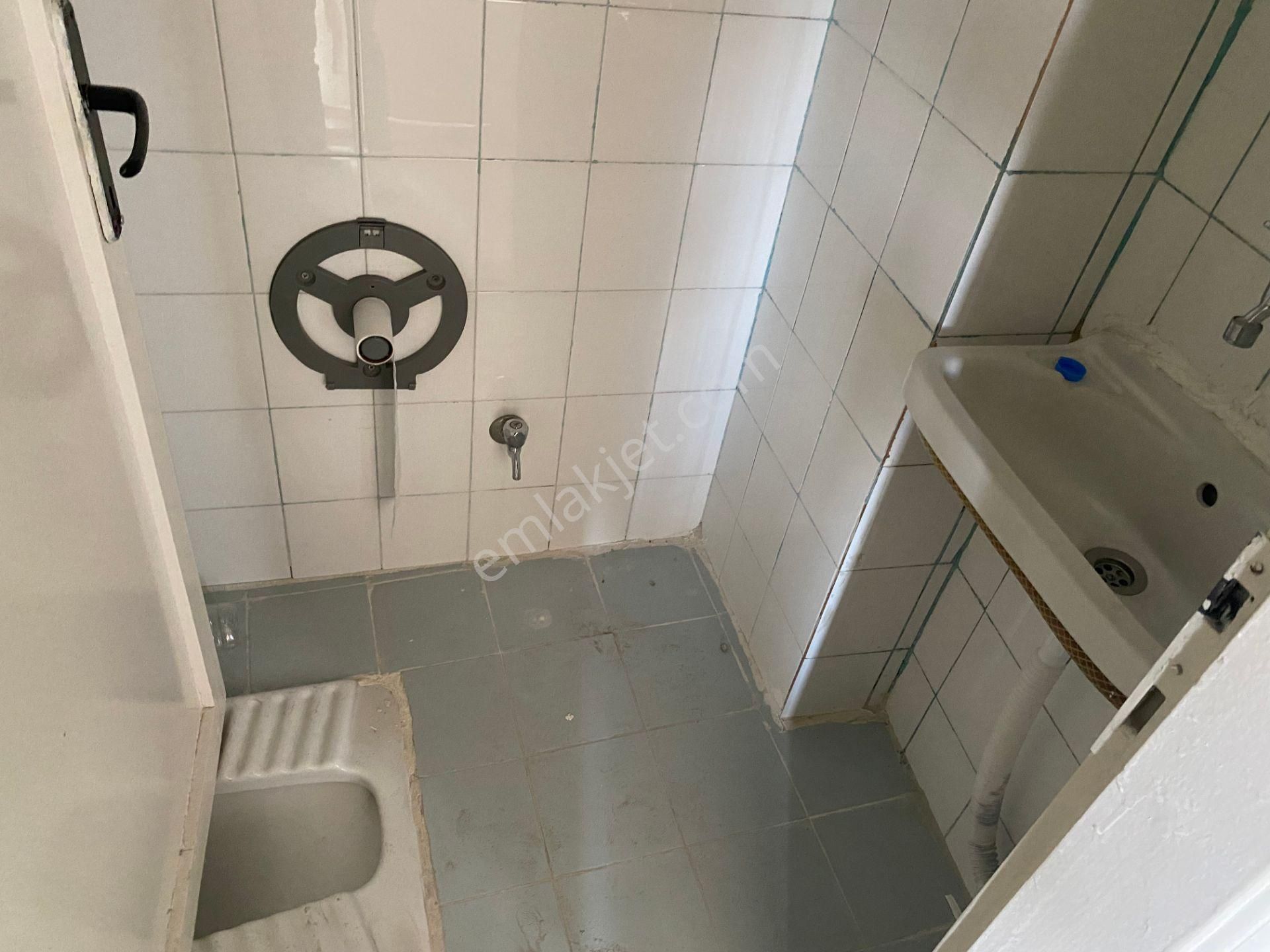 Avrupa Emlak Tan Esenler Kazım Karabekir Mah 105m² 2+1 4.kat,ara Kat,üzerinde Kat Var-hisse Tapulu - Görsel 8