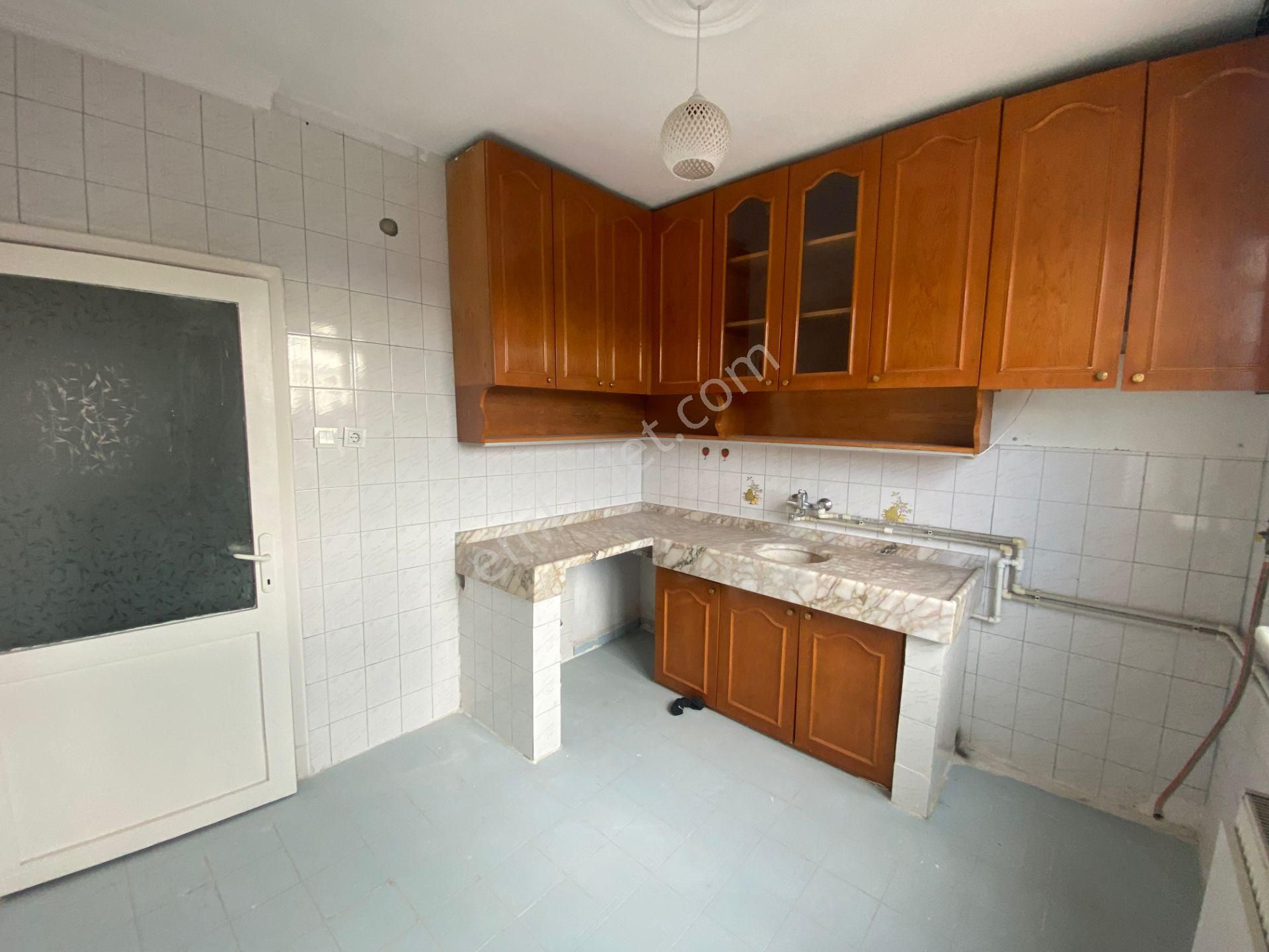 Avrupa Emlak Tan Esenler Kazım Karabekir Mah 105m² 2+1 4.kat,ara Kat,üzerinde Kat Var-hisse Tapulu - Görsel 14