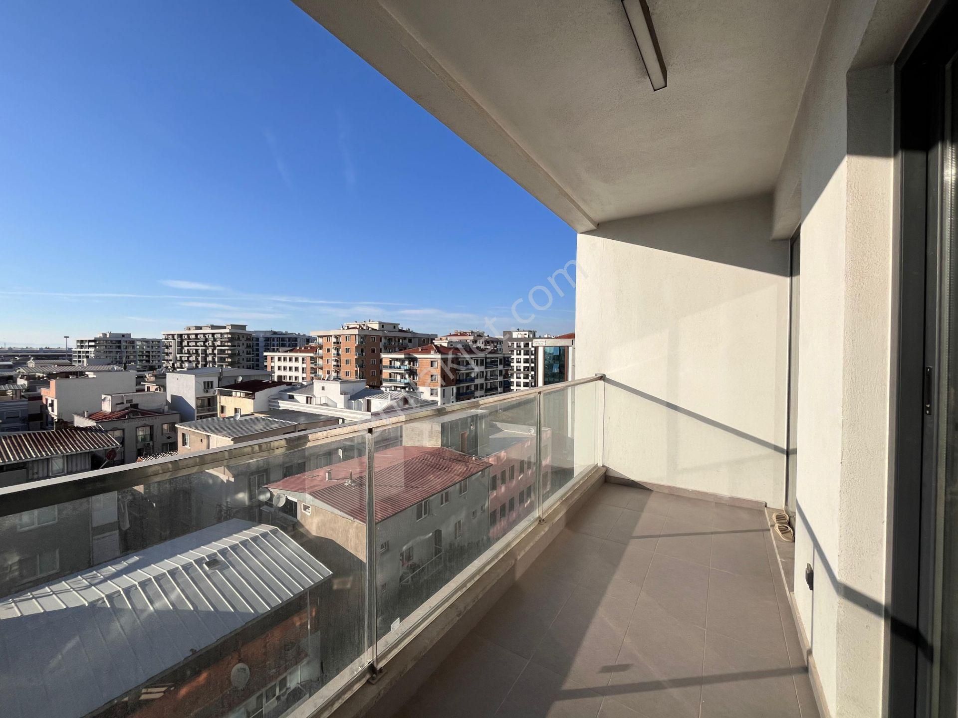 Çiğli Balatçıkta Havuzlu Site İçinde Modern 1+1 Satılık Daire - Görsel 22