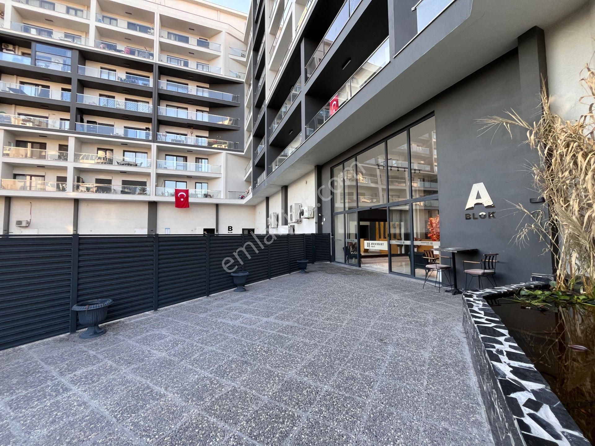 Çiğli Balatçıkta Havuzlu Site İçinde Modern 1+1 Satılık Daire - Görsel 2