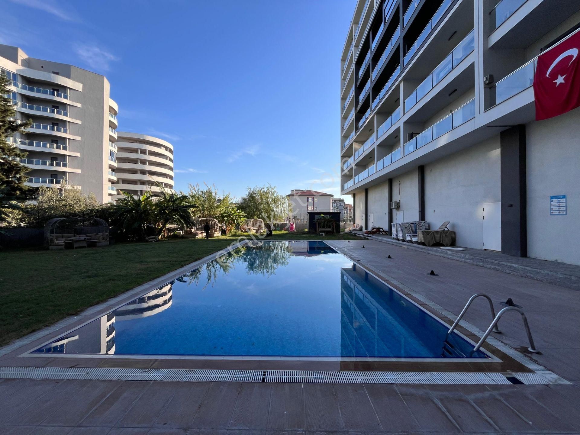 Çiğli Balatçıkta Havuzlu Site İçinde Modern 1+1 Satılık Daire - Görsel 8