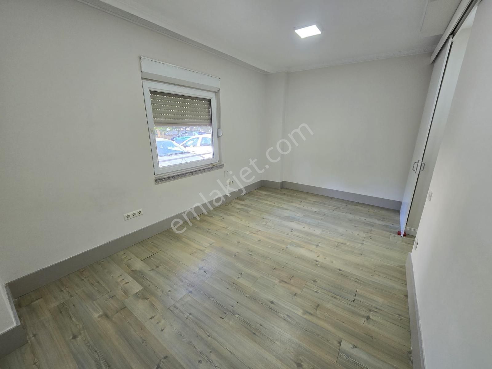 Fener 'de Laura Avm Medical Hospital Yakını Geniş Masrafsız 2+1 - Görsel 15