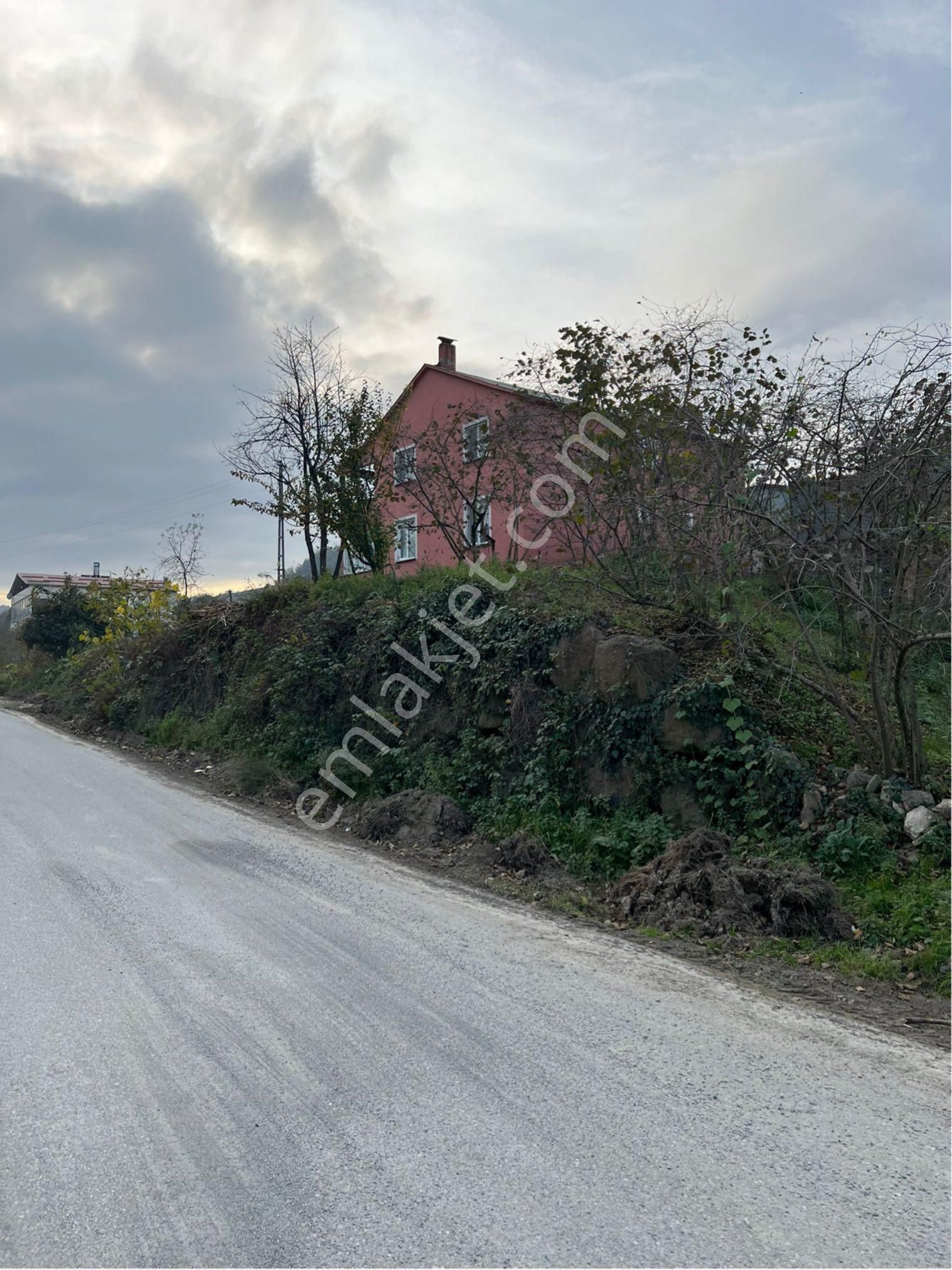 Satılık 1500 M2 Bahçe İle İçindeki Bina - Görsel 17