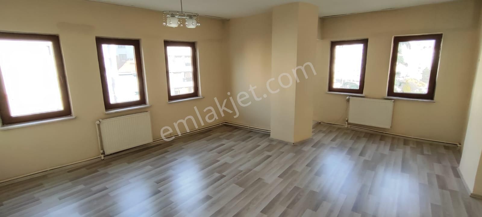 Akarbaşı Mh. Şht. Yzb. Tuncer Güngör Cad. Üzeri 2+1 Kiralık Daire