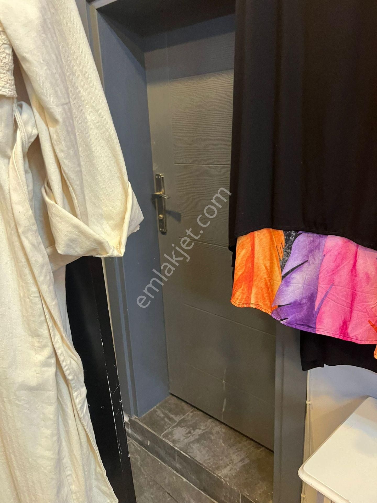 Hazır Kazanç Fırsatı ! Milas Ulusal Egemenlik Caddesi’nde Kadın Giyim Mağazası Devren Kiralık - Görsel 7