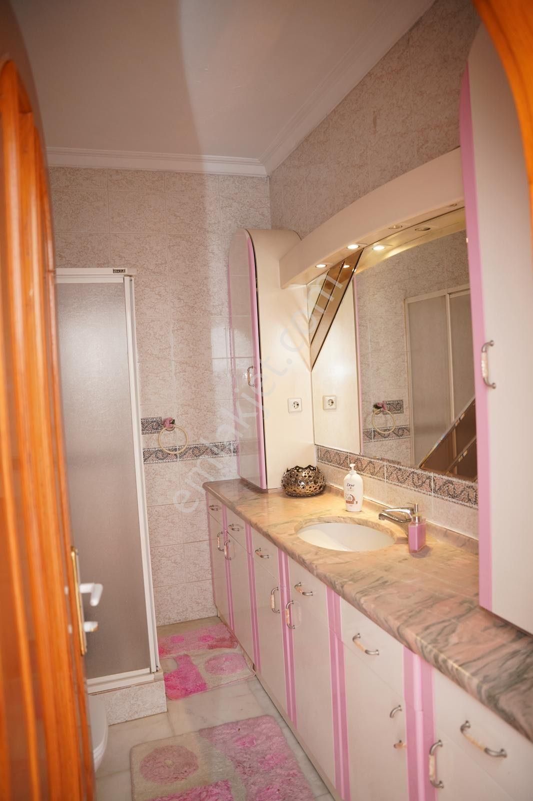 Konyaaltı Cadde Yakını Asansörlü Katta Dubleks - Görsel 13