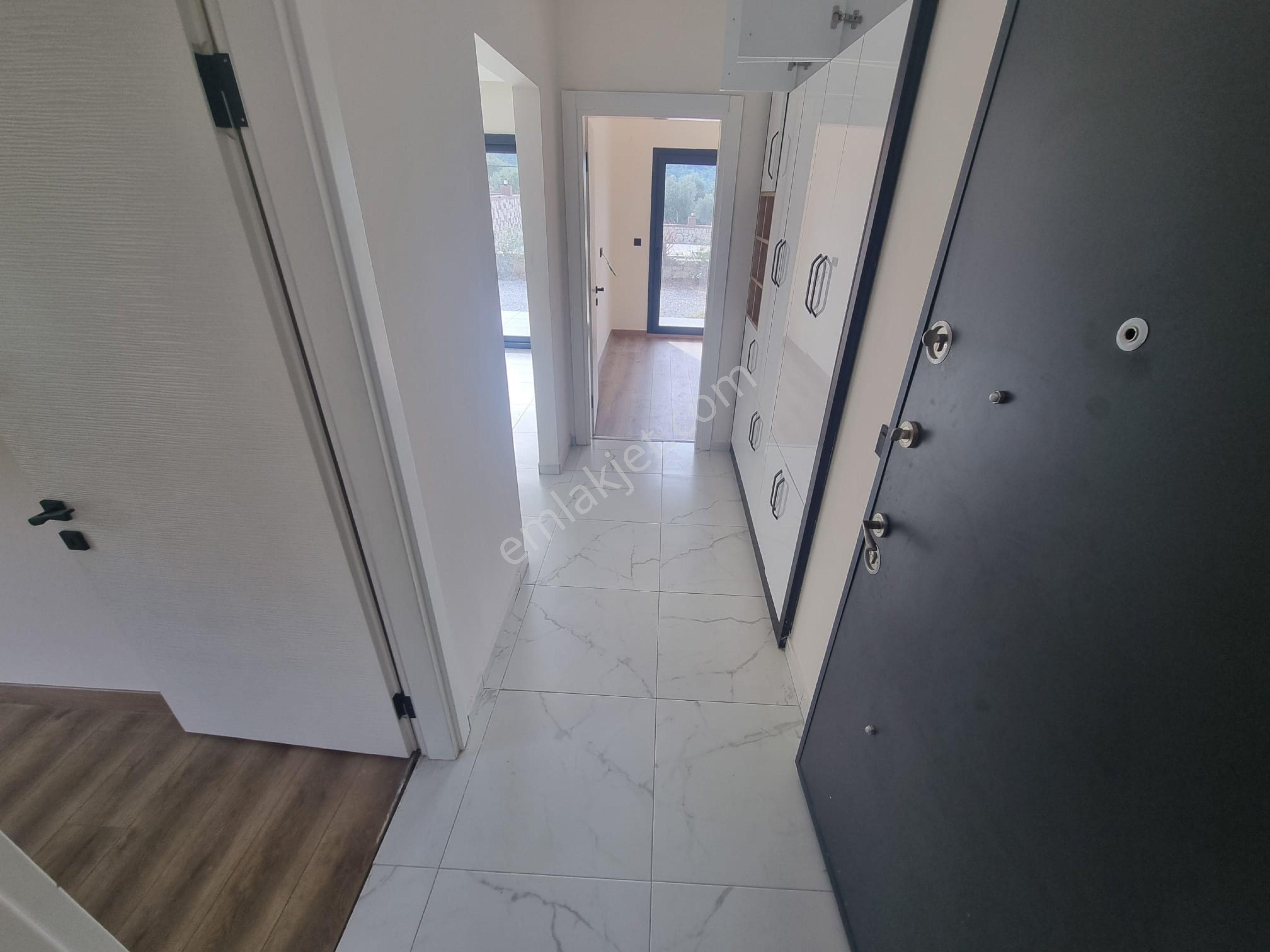 Zirve Gayrimenkul'den Havuzlu Sitede Bahçe Katı 2+1 Daire - Görsel 5