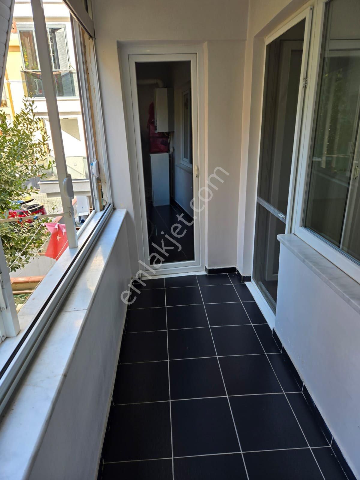 Naz Emlaktan Nuhkuyusu Caddesine Yakın Bakımlı Masrafsız 2+1 Satılık Daire - Görsel 2