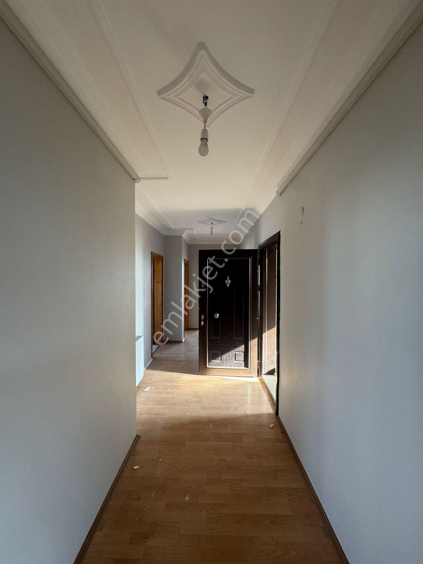 Trabzon'da Kiralık 3+1 Daire - Görsel 16