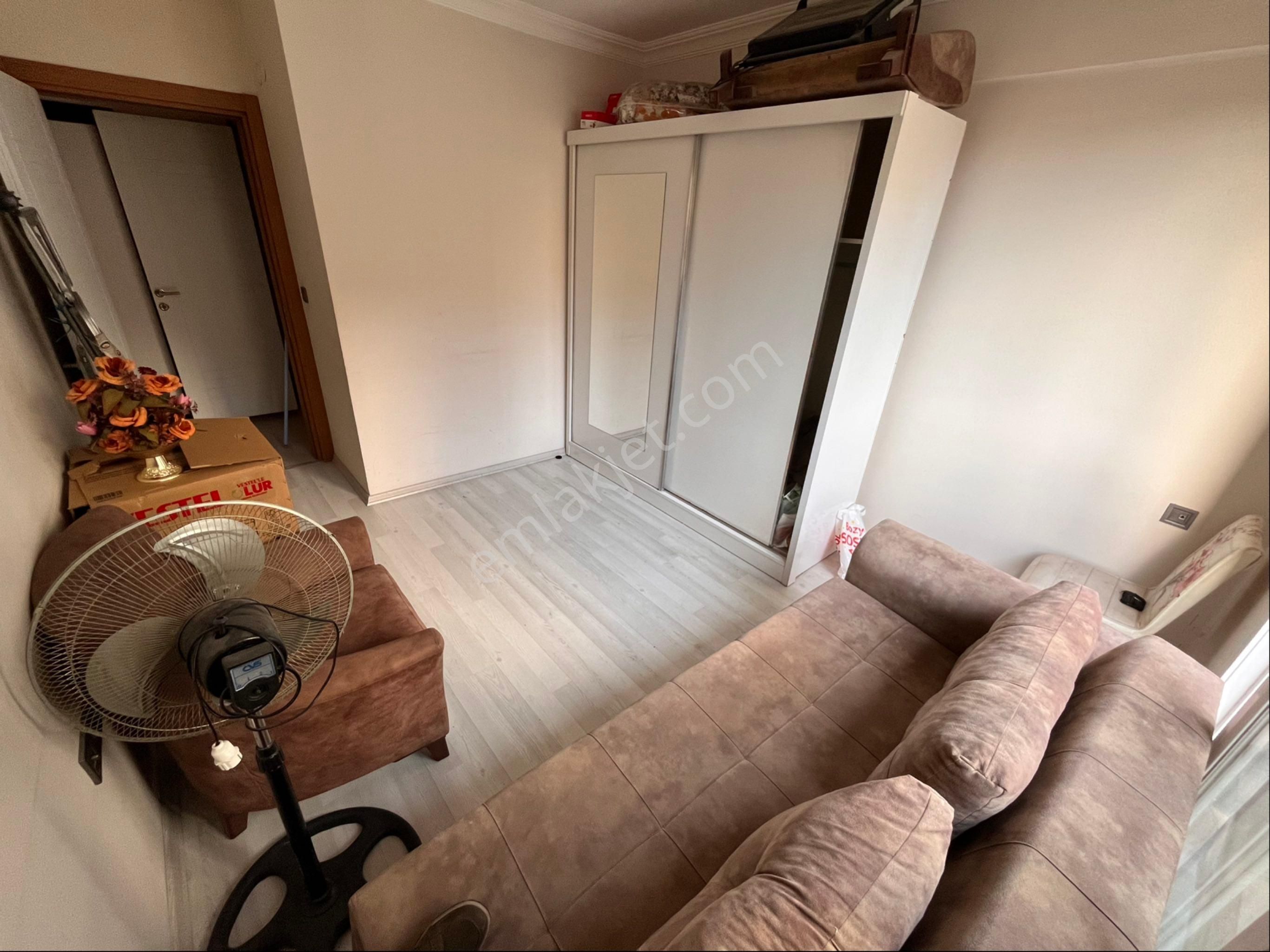 Bozyaka Kapalı Pazaryeri Yakınında 2+1 90m2 Arakat Asansörlü Otoparklı Bina - Görsel 9