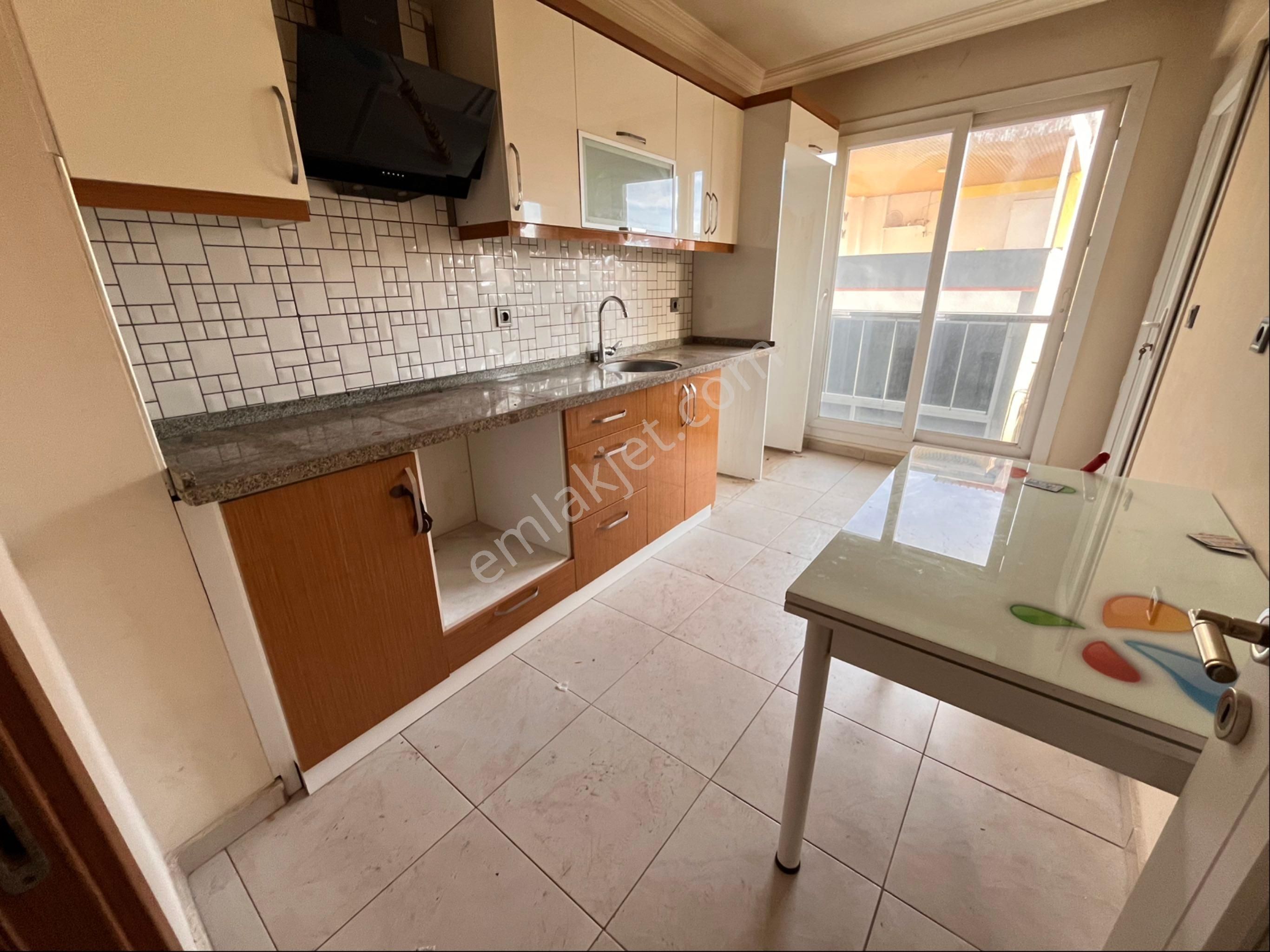 Bozyaka Kapalı Pazaryeri Yakınında 2+1 90m2 Arakat Asansörlü Otoparklı Bina - Görsel 16