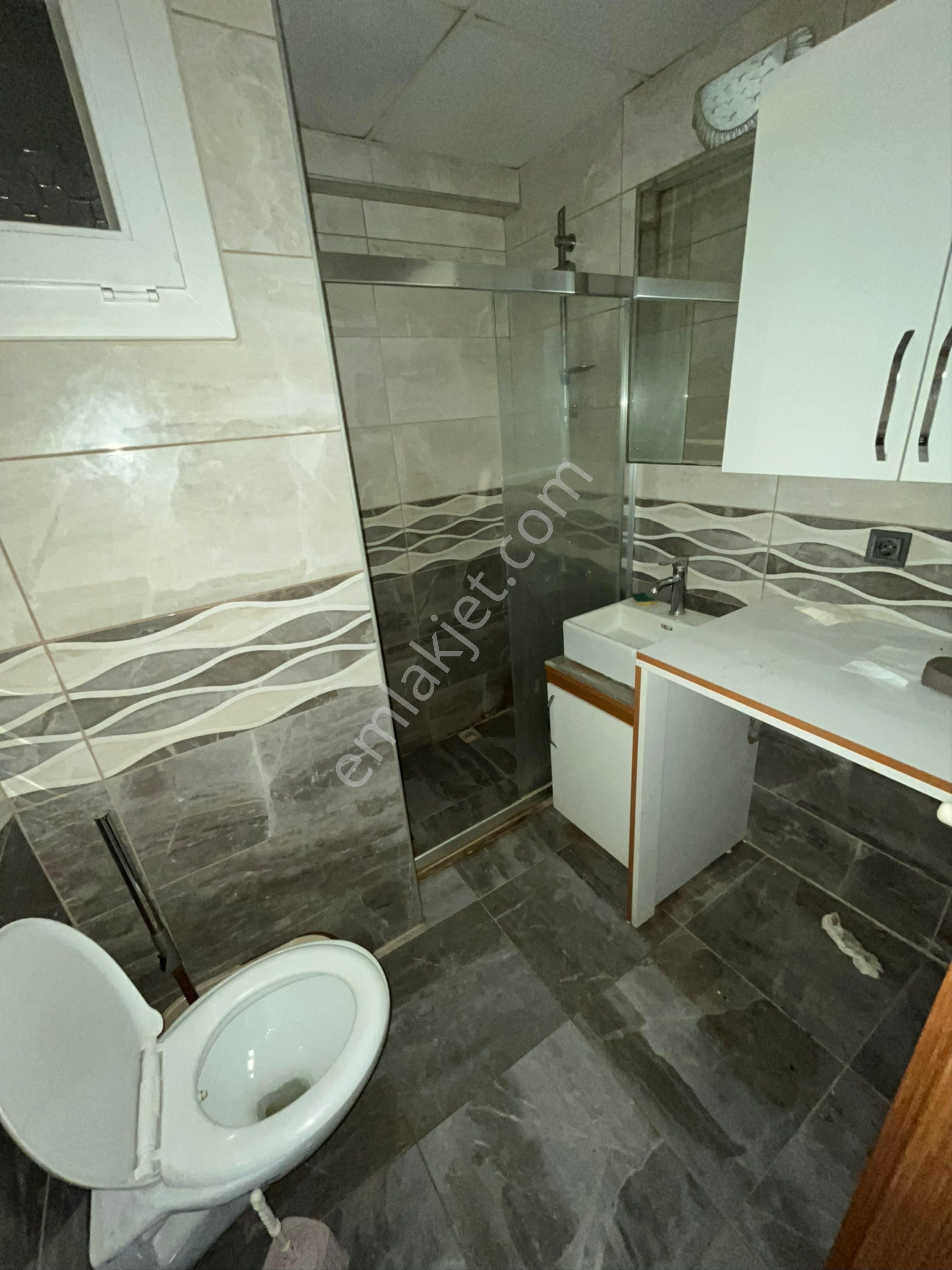 Bozyaka Kapalı Pazaryeri Yakınında 2+1 90m2 Arakat Asansörlü Otoparklı Bina - Görsel 24