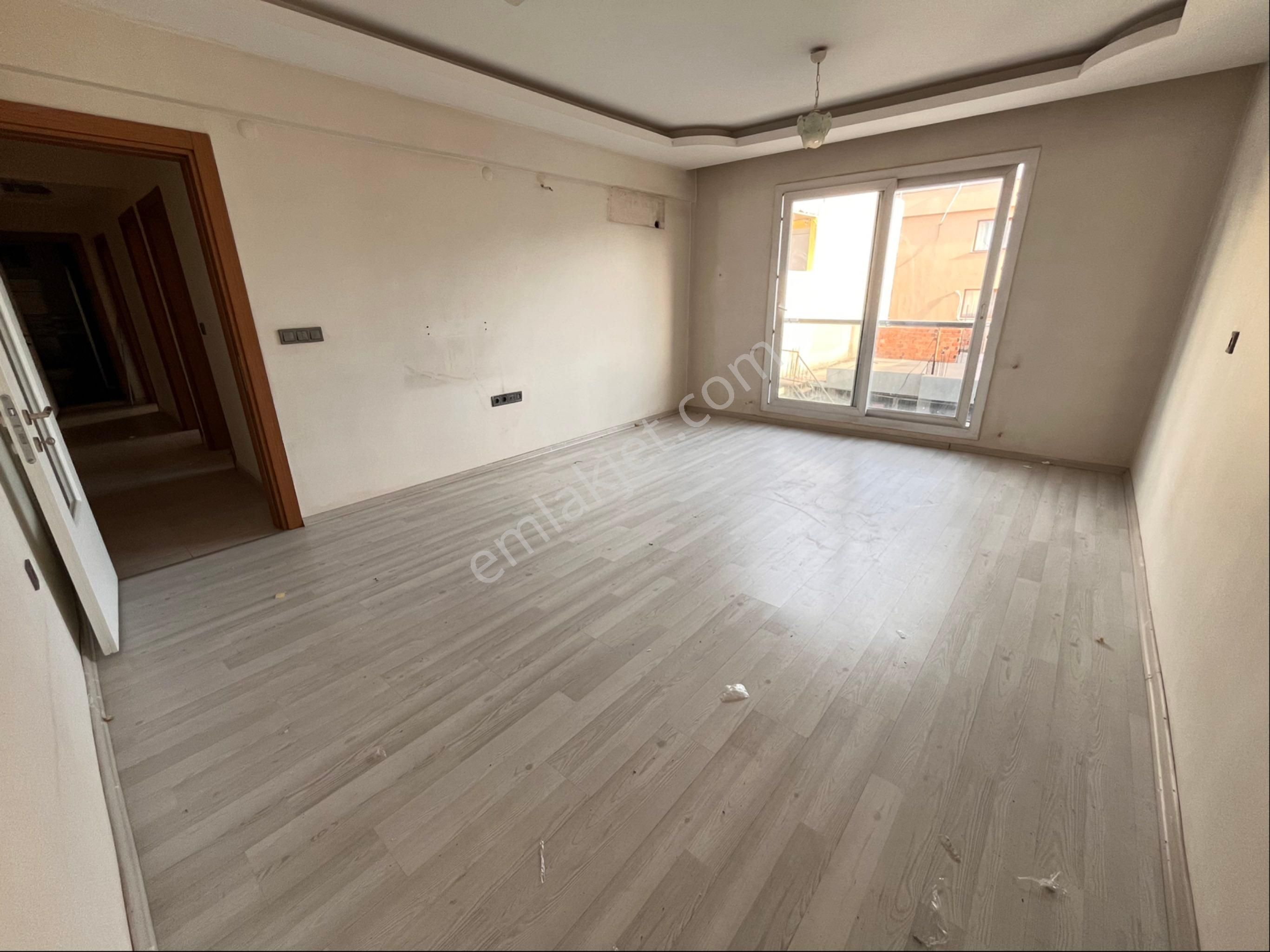 Bozyaka Kapalı Pazaryeri Yakınında 2+1 90m2 Arakat Asansörlü Otoparklı Bina - Görsel 4