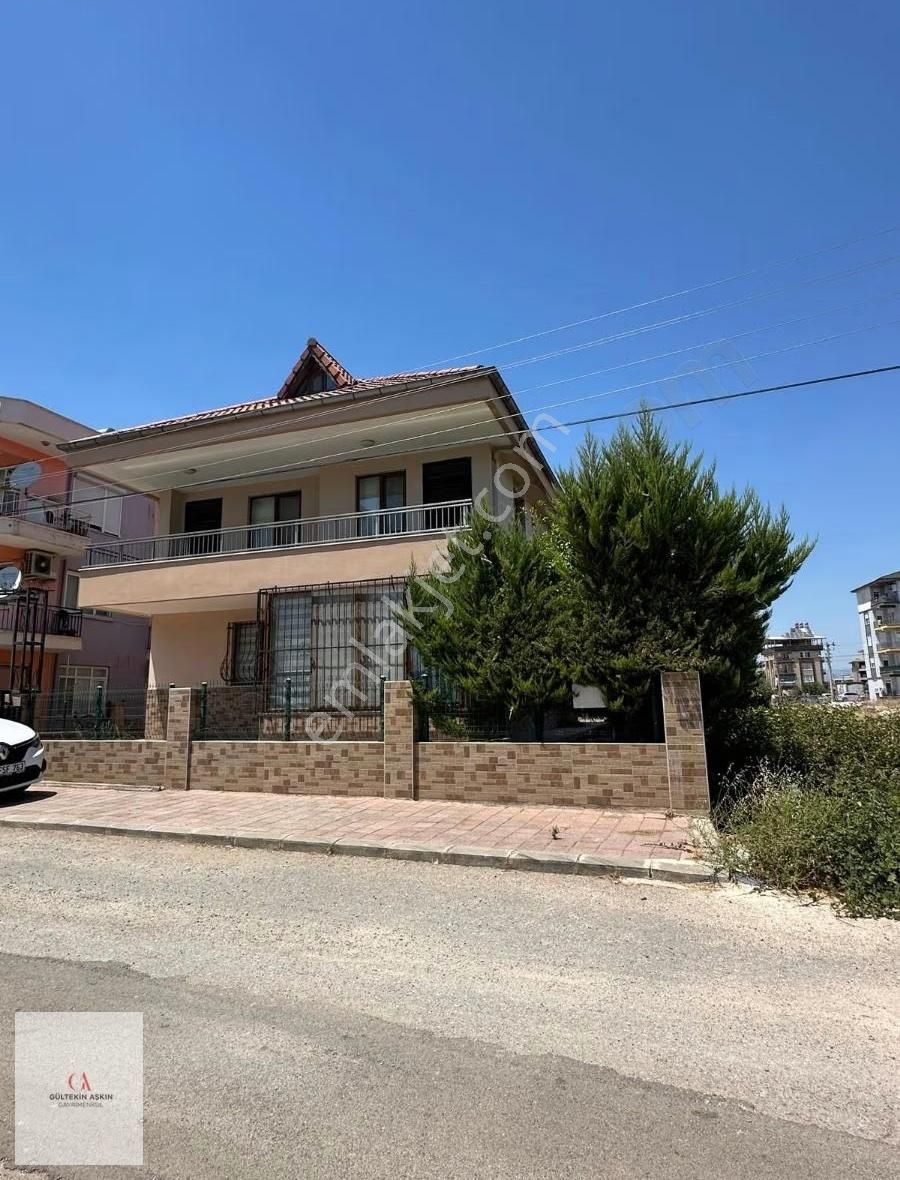 Yeniköy Müstakil 438 M² Arsa Payı 6+1 Full Eşyalı Satılık Villa
