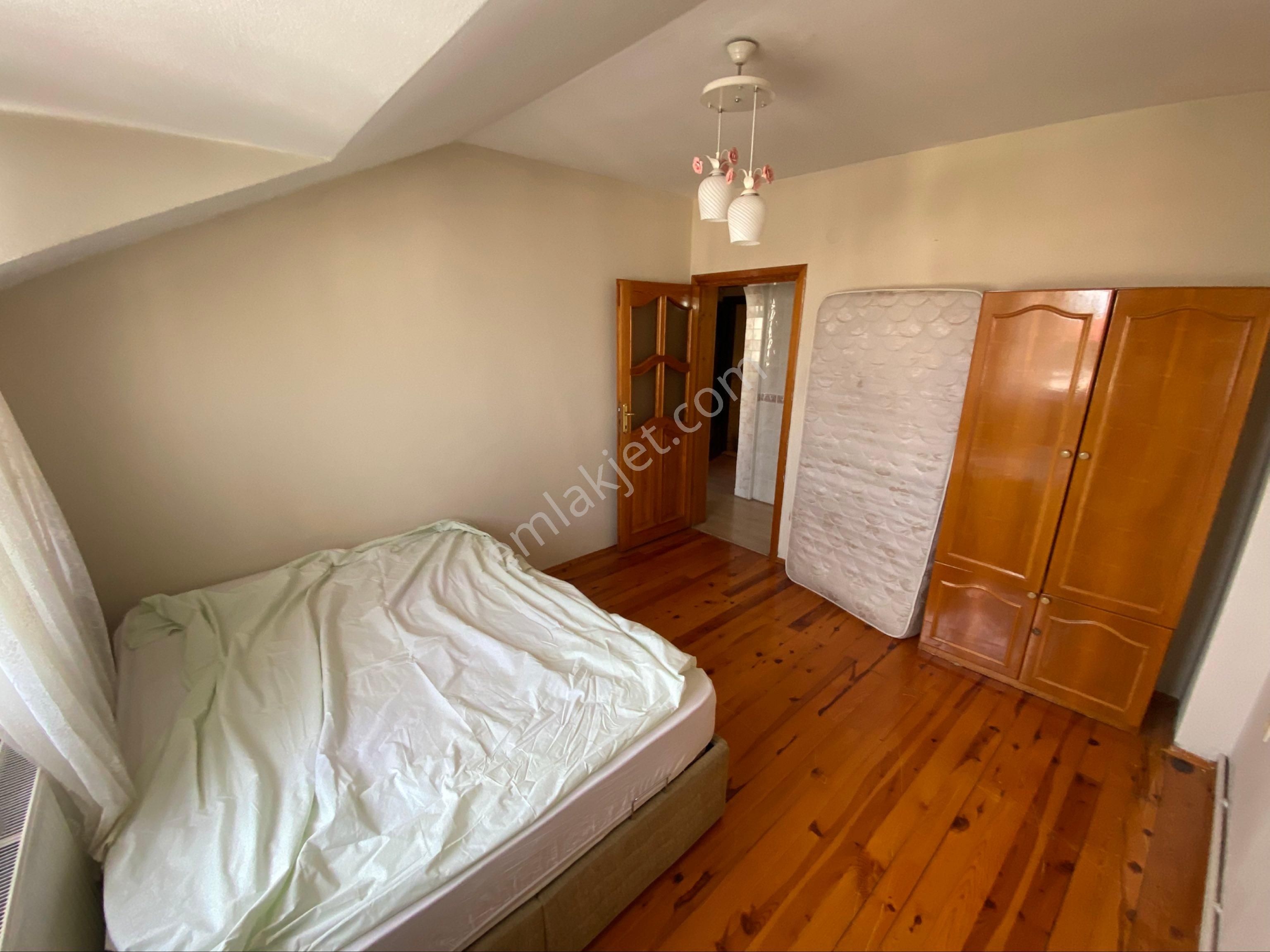 Yalı Gayrimenkulden Kalkınma Mahallesi Kiralk 2+1 Eşyalı Çatı Katı - Görsel 6