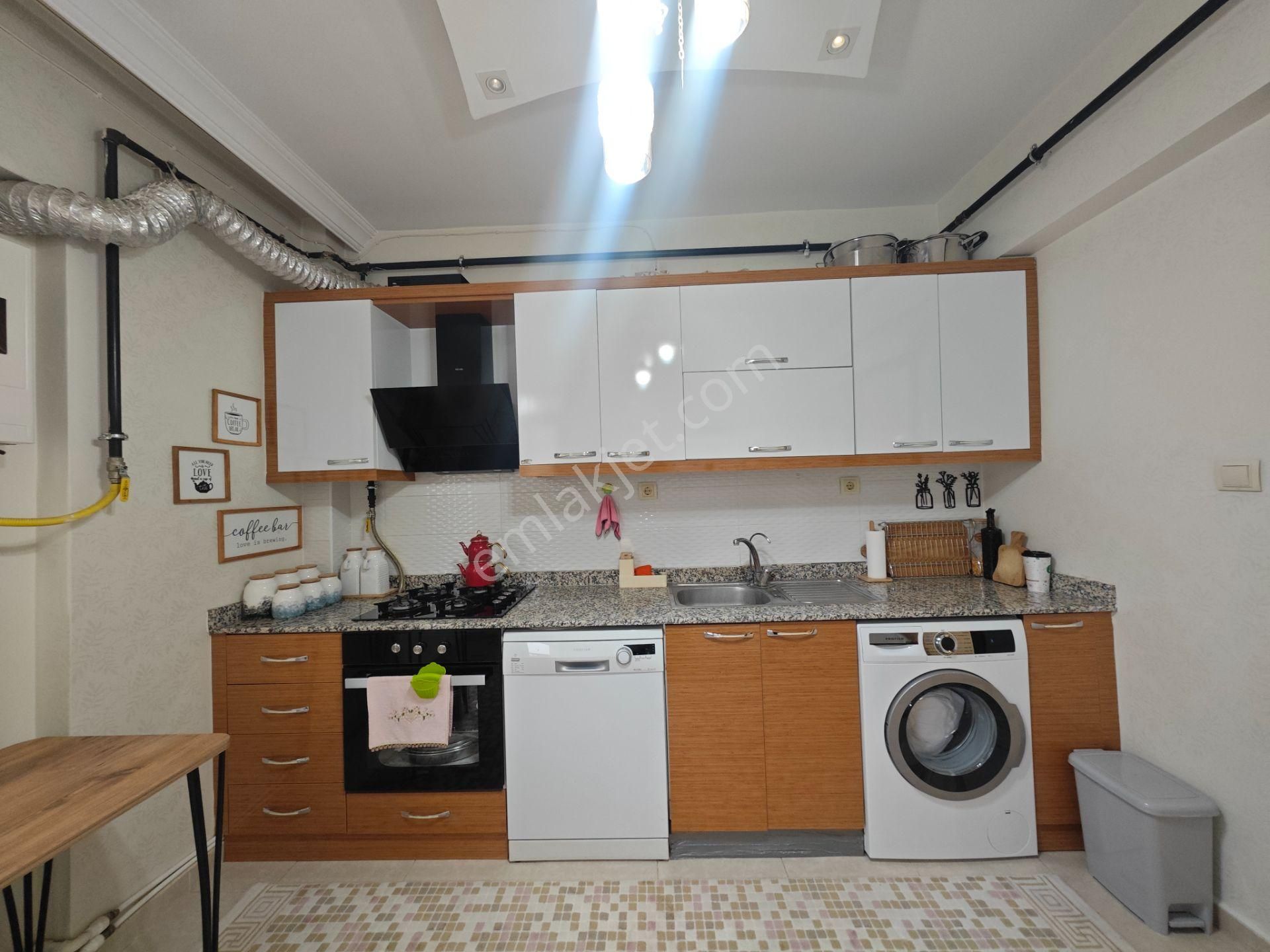 Kutlar*dan 2+1 Gözde Daire *abdülhamithan* - Görsel 3