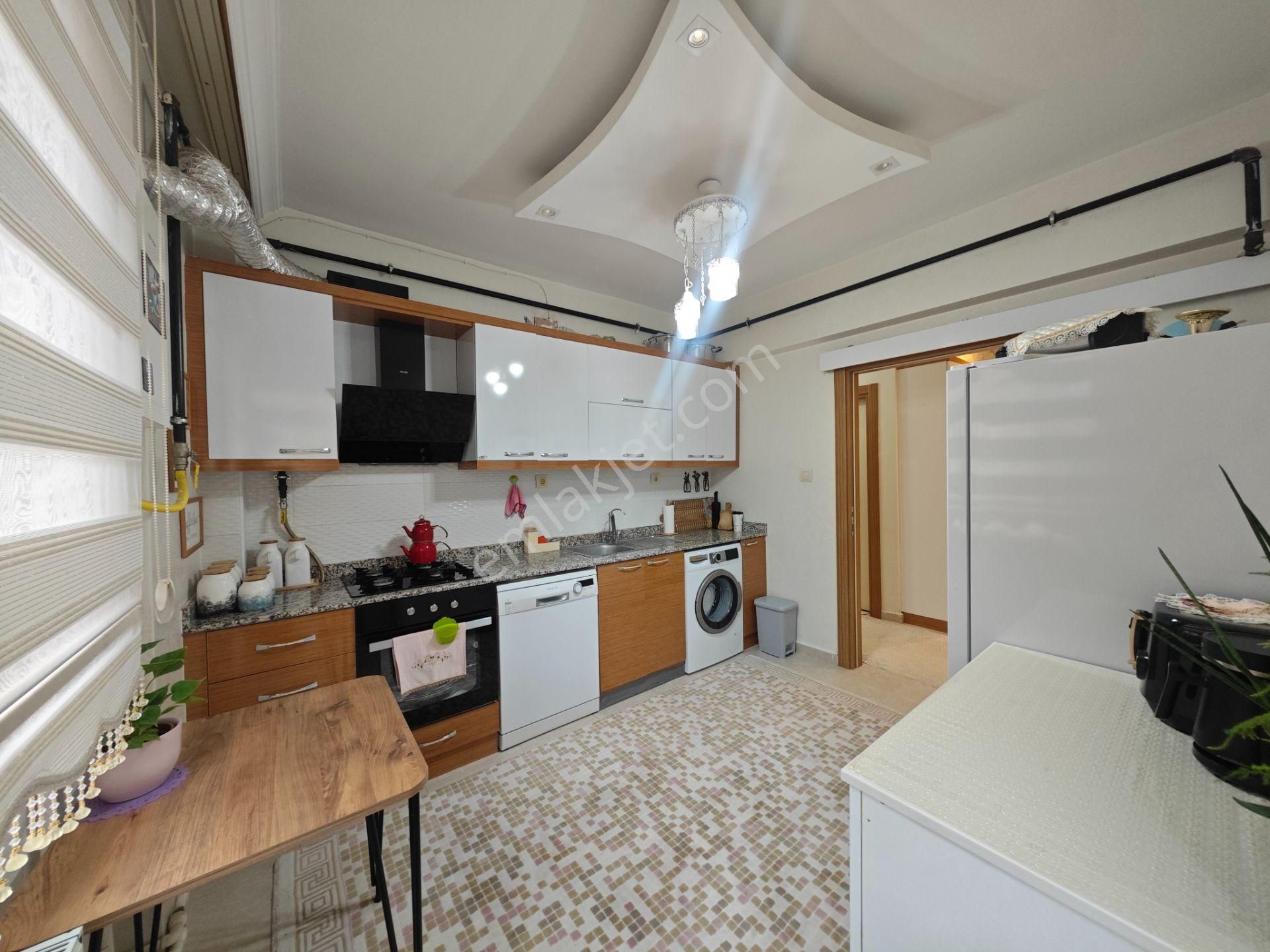 Kutlar*dan 2+1 Gözde Daire *abdülhamithan*