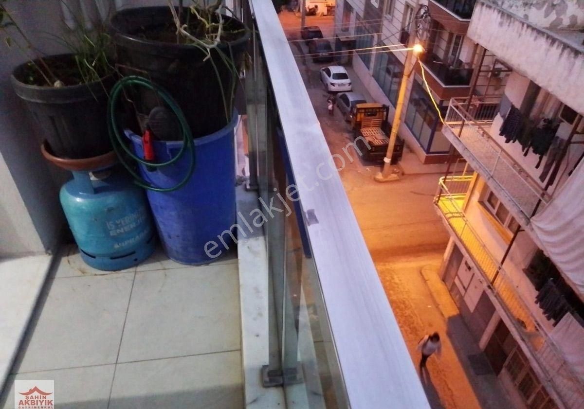 Bayraklı Çay Mah 2+1 Açık Mutfak 80m2