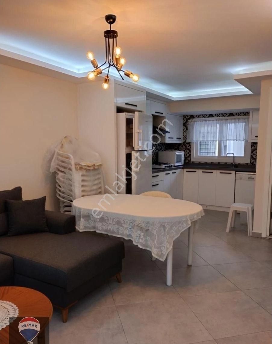 Kuşadası Artemis Sitesi Eşyalı Kiralık 4+1 Tripleks Villa - Görsel 2