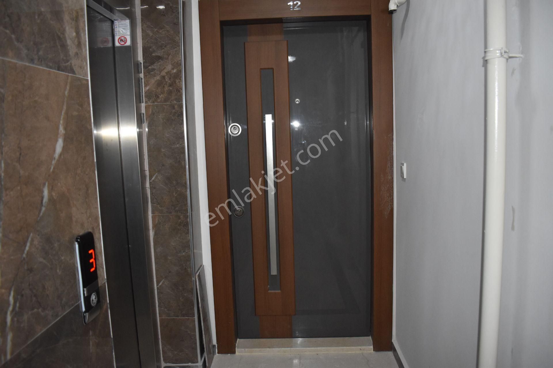 Büyükçekmece Cumhuriyet Mah Lüks Butik Sitede Arakat Sıfır 2+1 Satılık Daire - Görsel 3