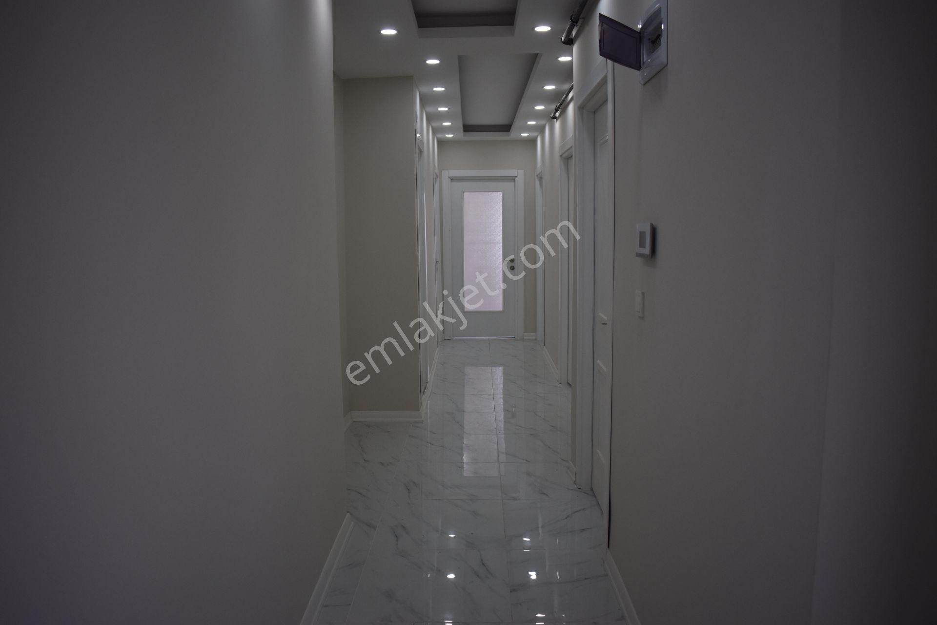 Büyükçekmece Cumhuriyet Mah Lüks Butik Sitede Arakat Sıfır 2+1 Satılık Daire - Görsel 2